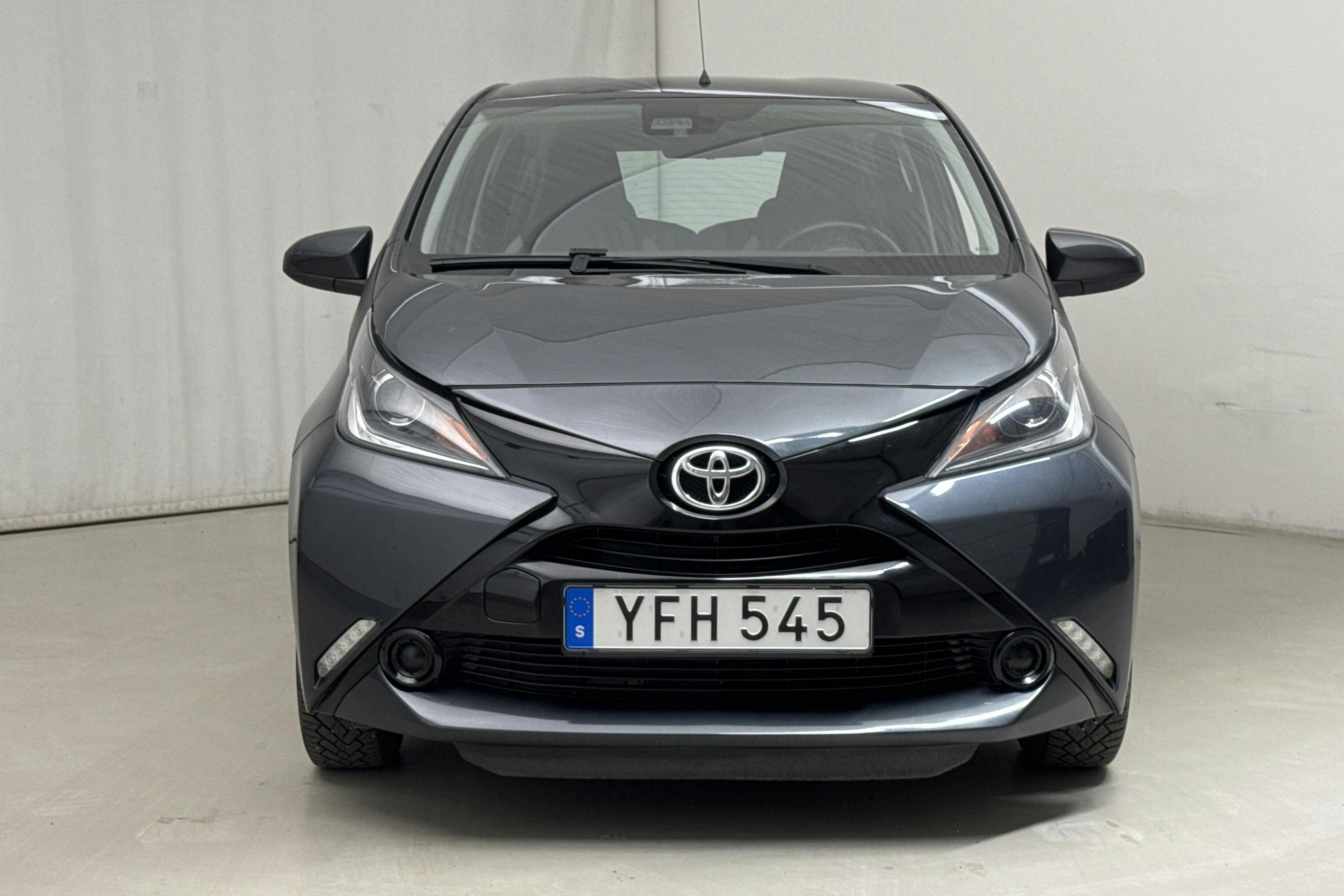 Toyota Aygo 1.0 5dr (69hk) - 4 506 mil - Manuell - Dark Grey - 2016