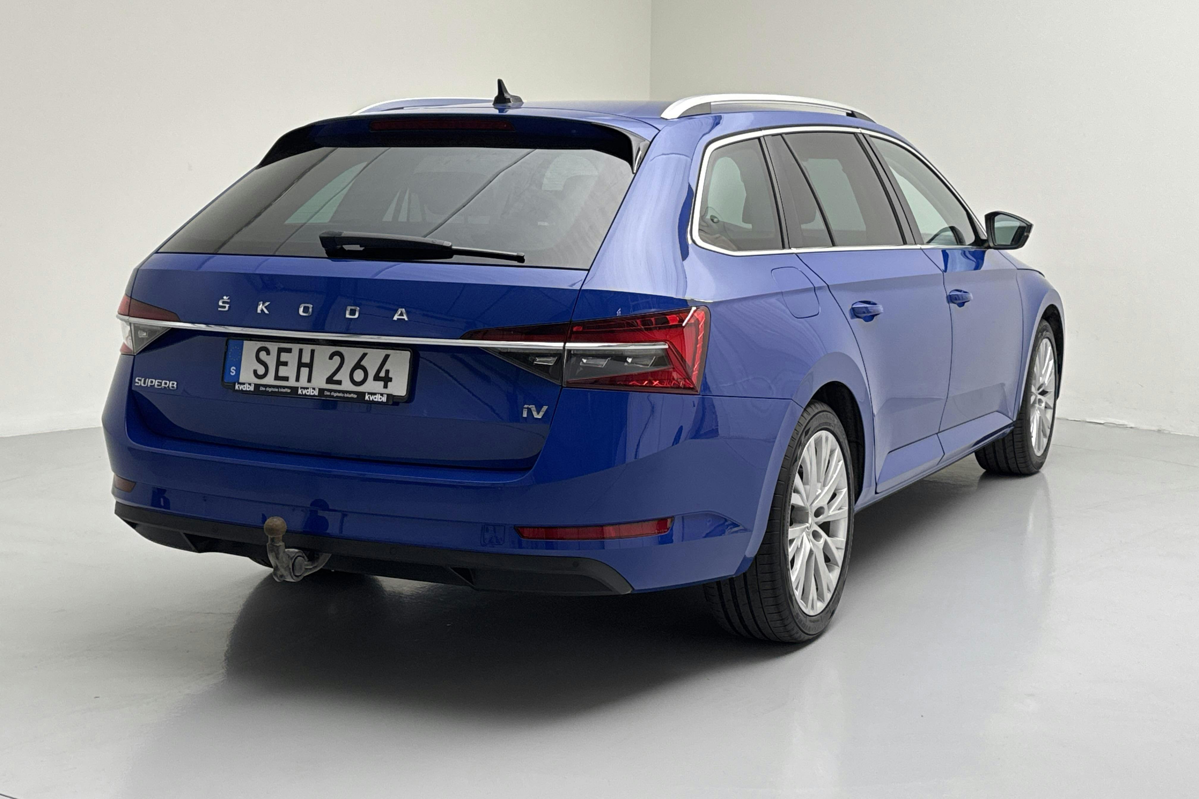 Skoda Superb 1.4 TSI PHEV Kombi (218hk) - 6 994 mil - Automat - blå - 2022