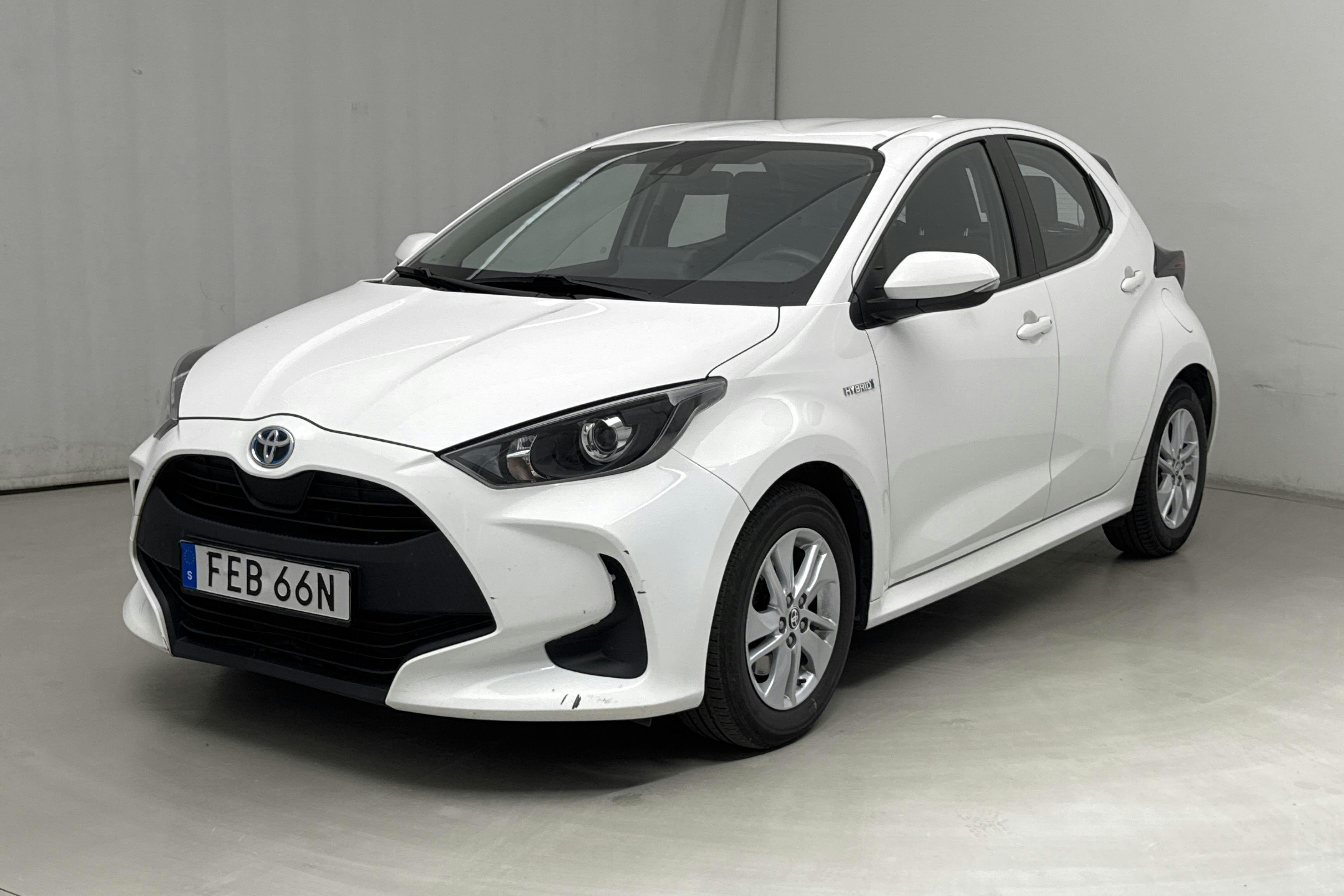 Toyota Yaris 1.5 Hybrid 5dr (116hk) - 9 679 mil - Automat - vit - 2021