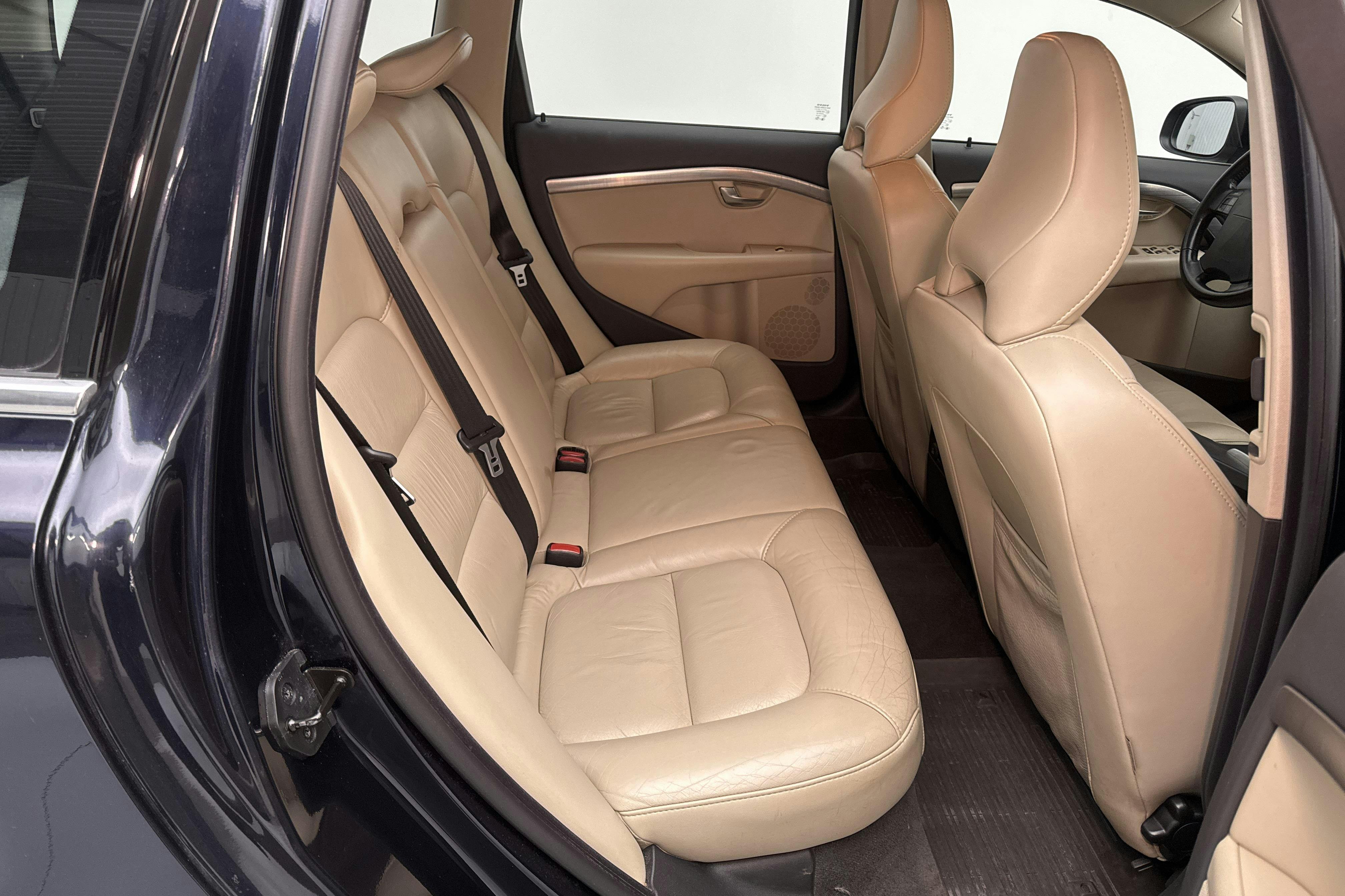 Volvo V70 II 2.5FT (200hk) - 18 687 mil - Automat - Dark Blue - 2009