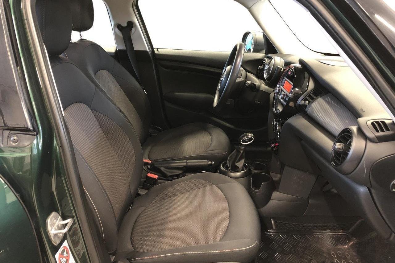 MINI One Hatch 5dr (102hk) - 10 215 mil - Automat - grön - 2016