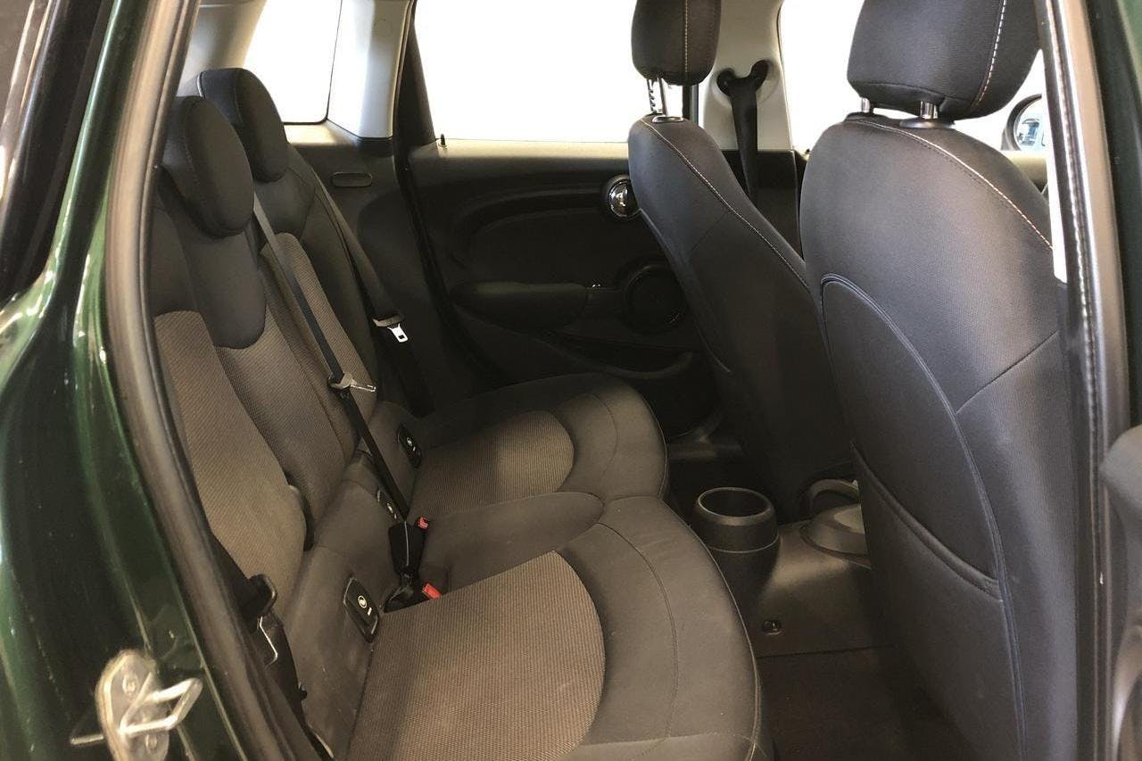 MINI One Hatch 5dr (102hk) - 10 215 mil - Automat - grön - 2016
