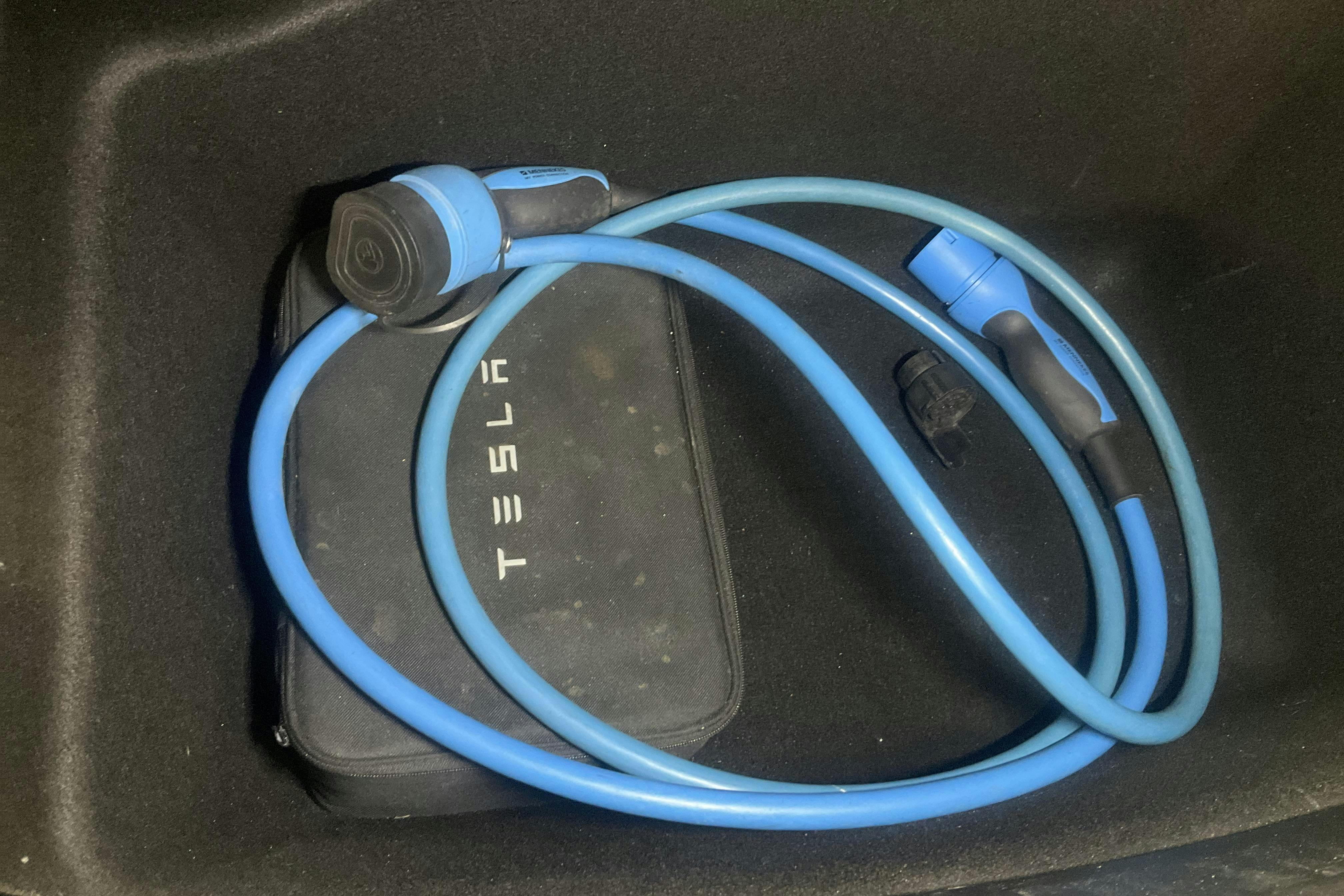 Tesla Model 3 Standard Range RWD - 17 404 mil - Automat - vit - 2020