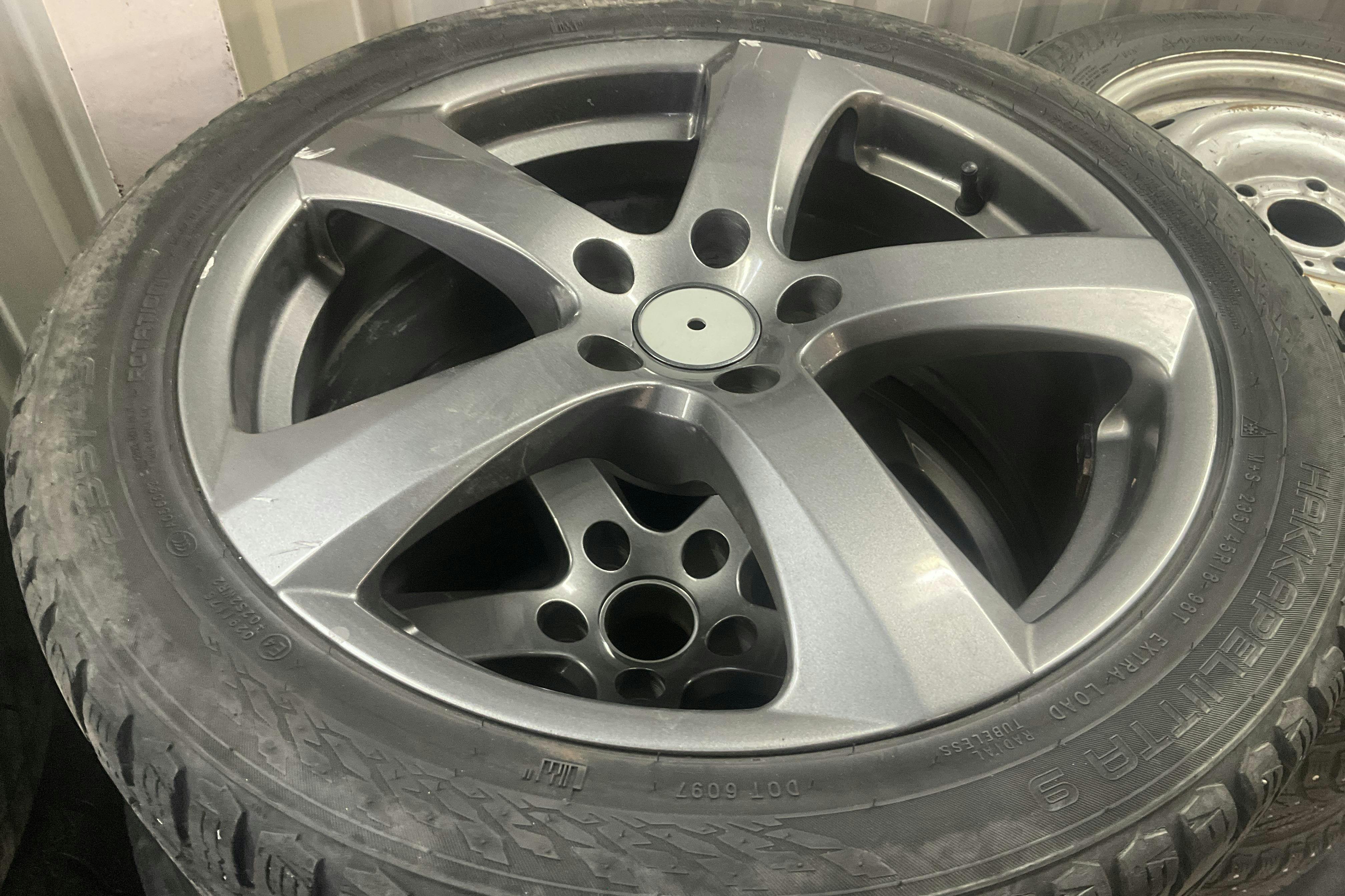 Tesla Model 3 Standard Range RWD - 17 404 mil - Automat - vit - 2020