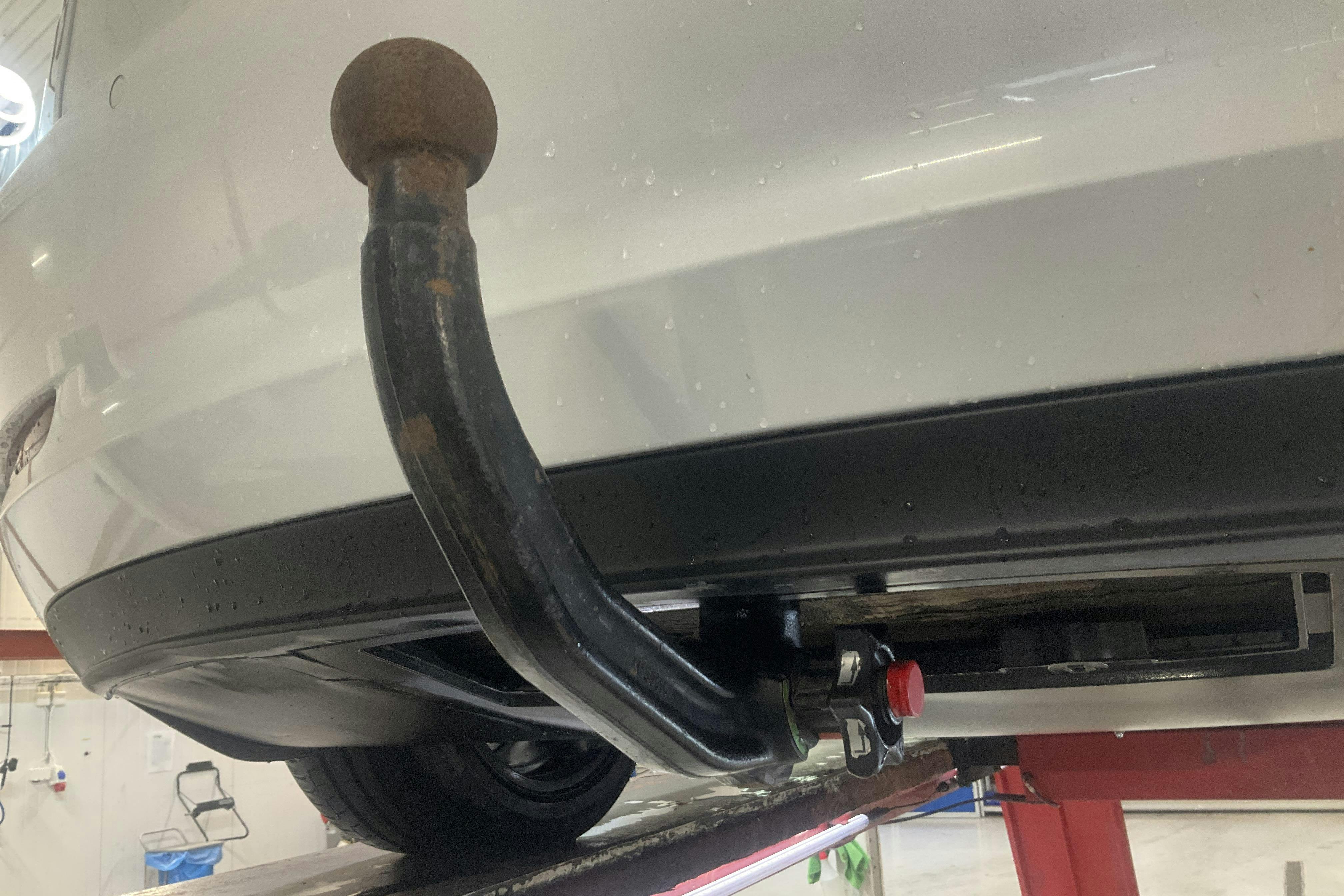 Tesla Model 3 Standard Range RWD - 17 404 mil - Automat - vit - 2020