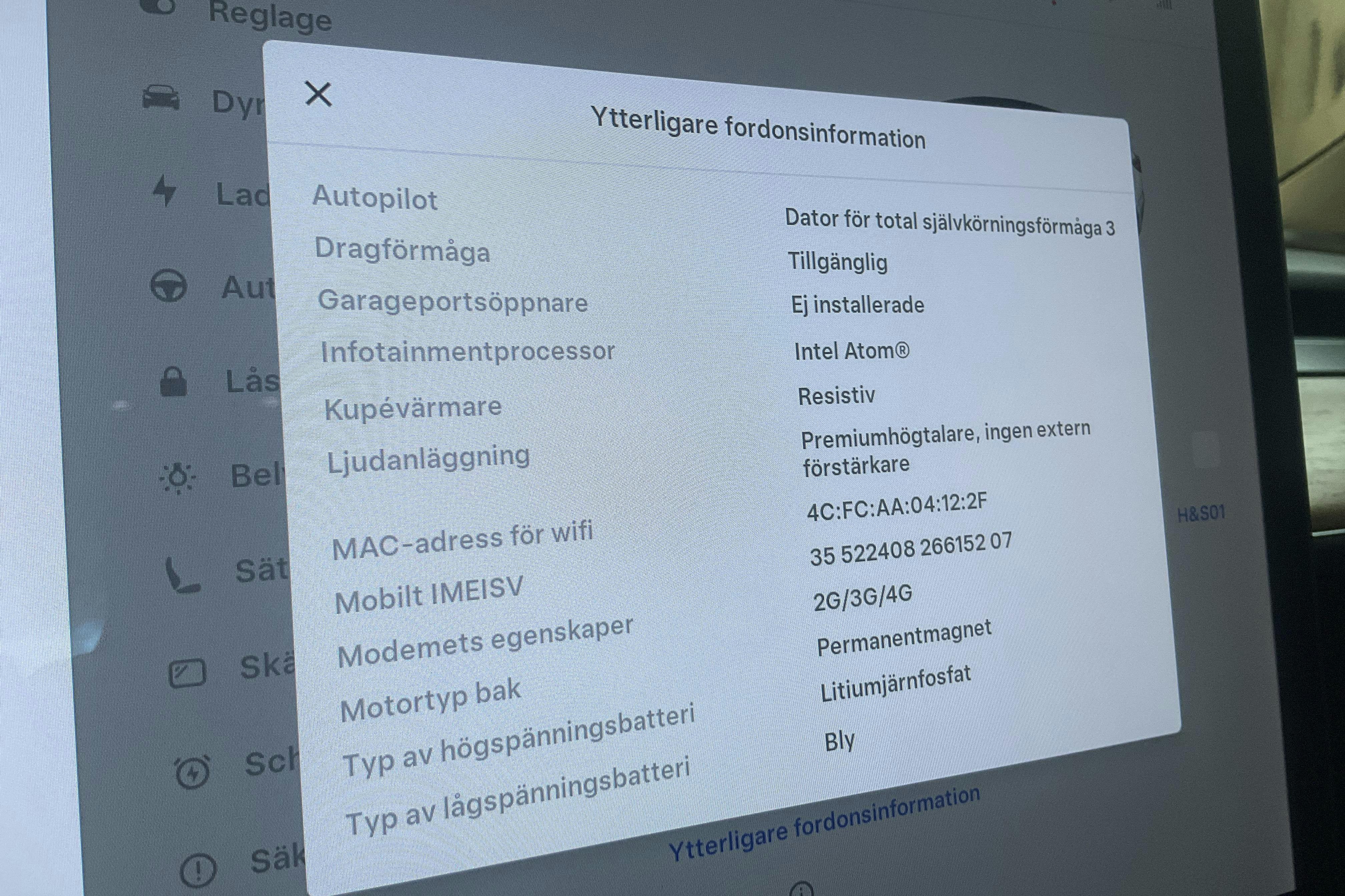 Tesla Model 3 Standard Range RWD - 17 404 mil - Automat - vit - 2020