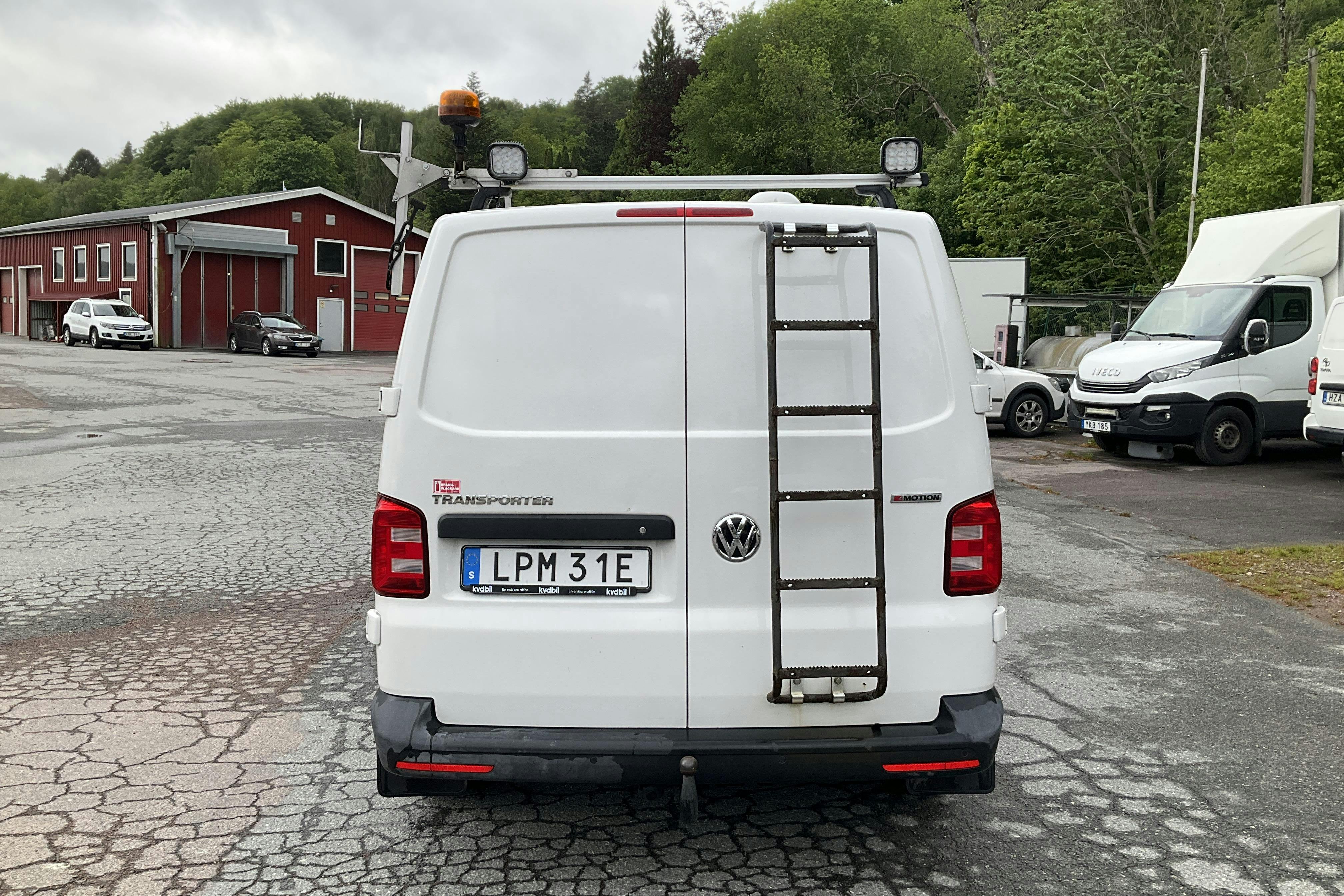 VW Transporter T6 2.0 TDI BMT Skåp 4MOTION (150hk) - 16 118 mil - Manuell - vit - 2019