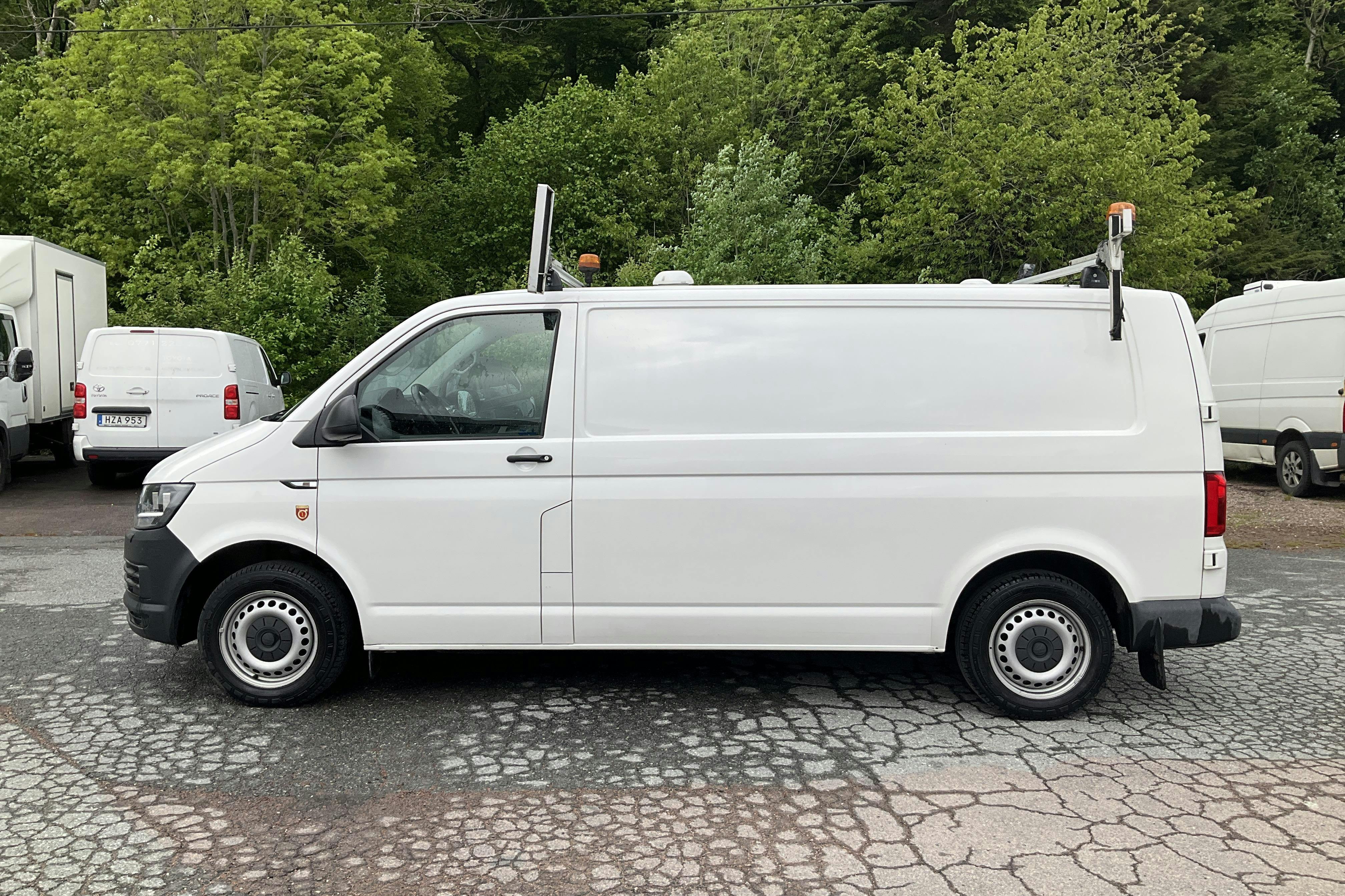 VW Transporter T6 2.0 TDI BMT Skåp 4MOTION (150hk) - 16 118 mil - Manuell - vit - 2019