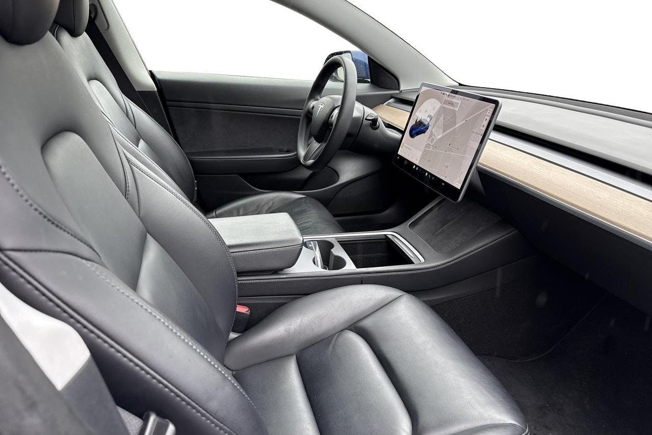 Tesla Model 3 Standard Range RWD - 13 449 mil - Automat - blå - 2021