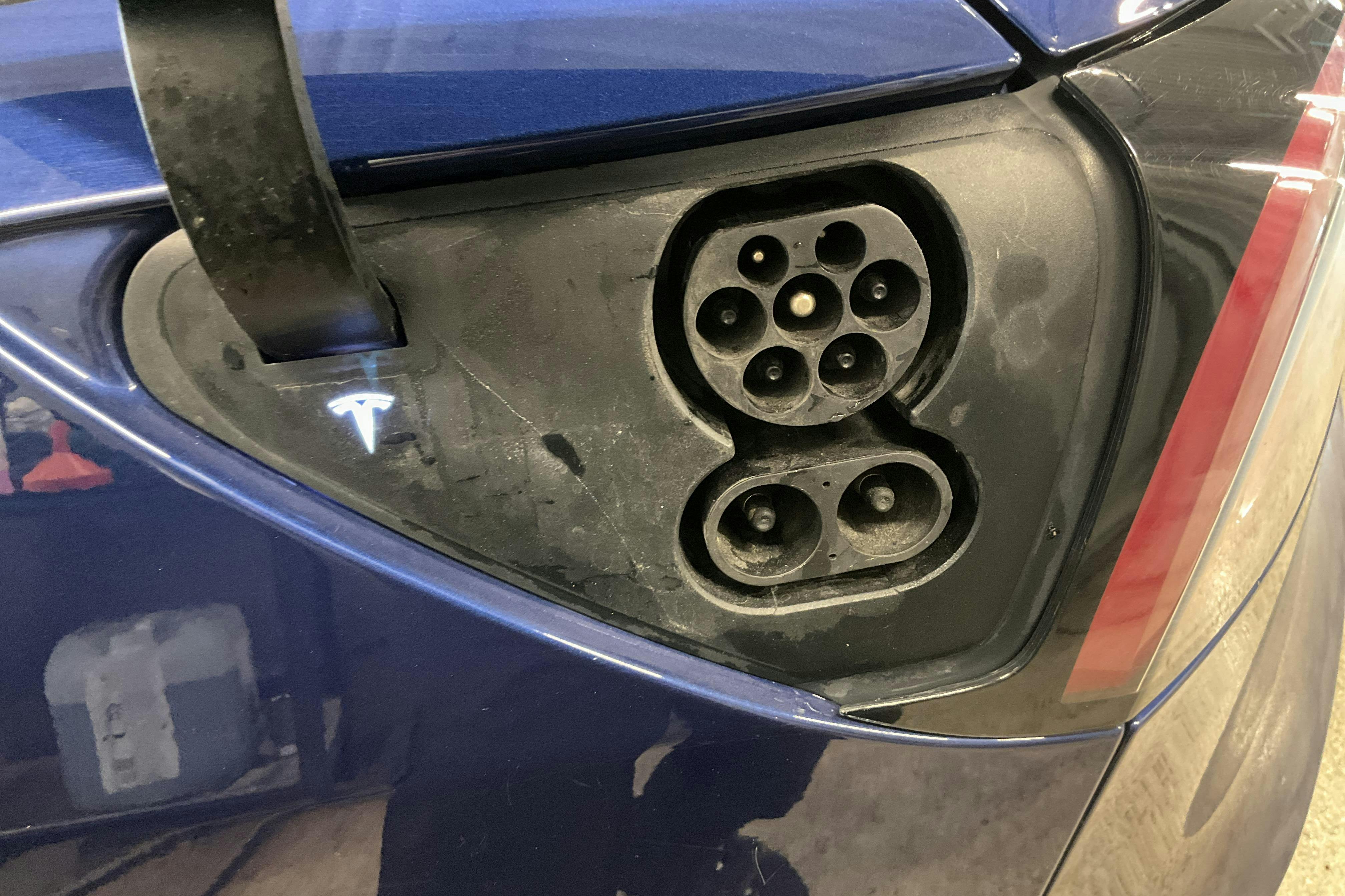 Tesla Model 3 Standard Range RWD - 13 449 mil - Automat - blå - 2021
