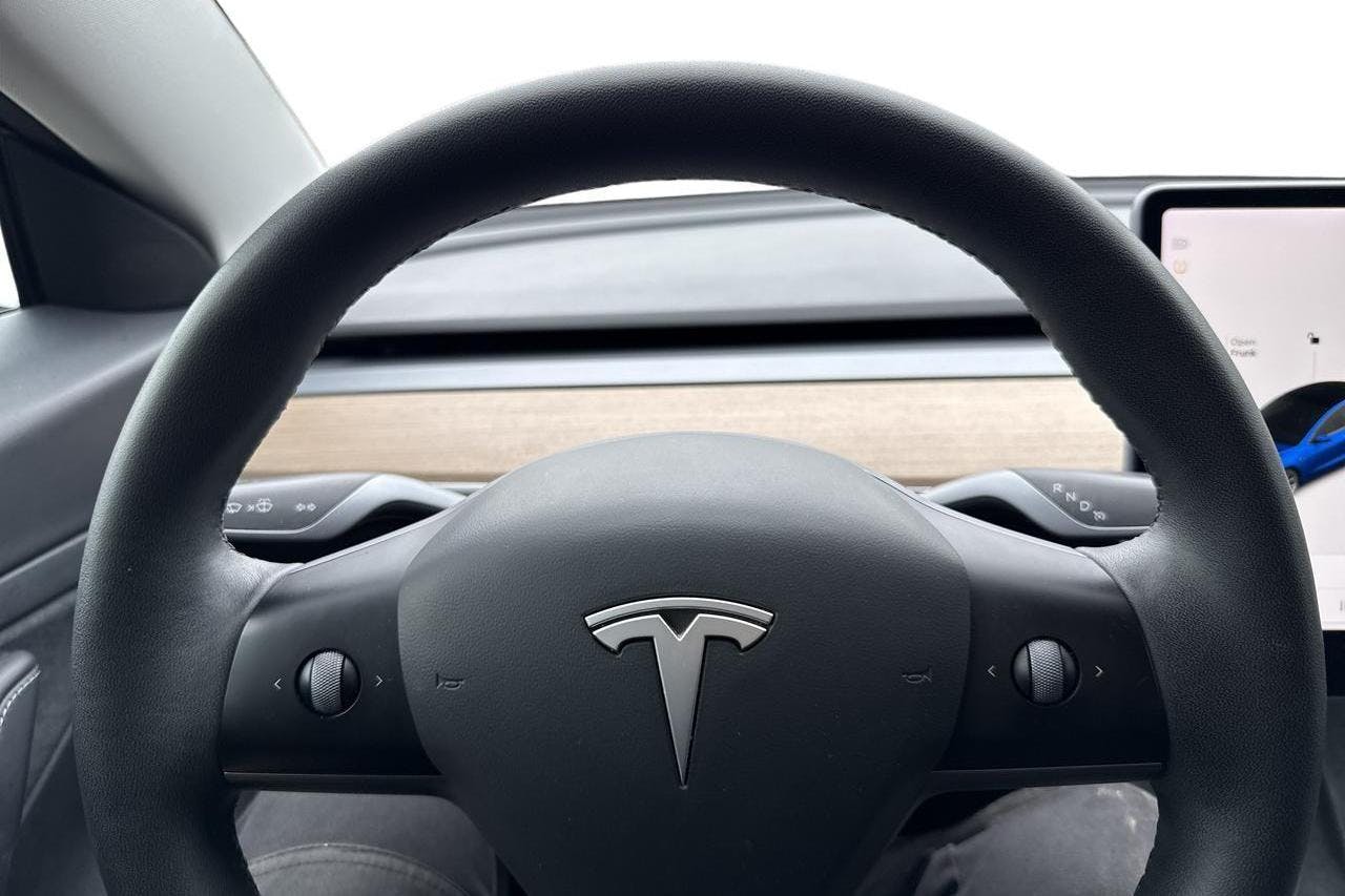 Tesla Model 3 Standard Range RWD - 13 449 mil - Automat - blå - 2021