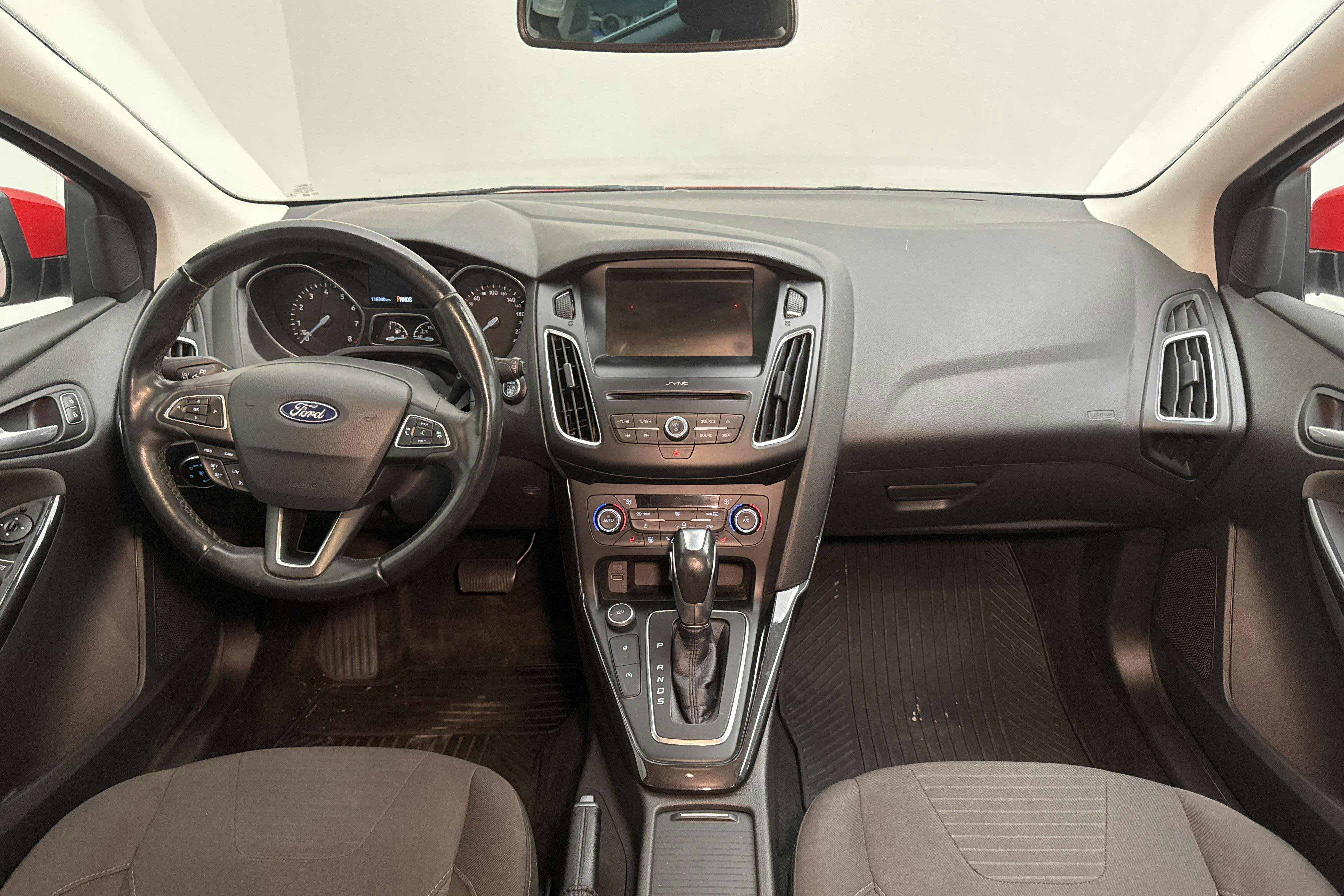 Ford Focus 1.0 EcoBoost Kombi (125hk) - 11 934 mil - Automat - röd - 2018
