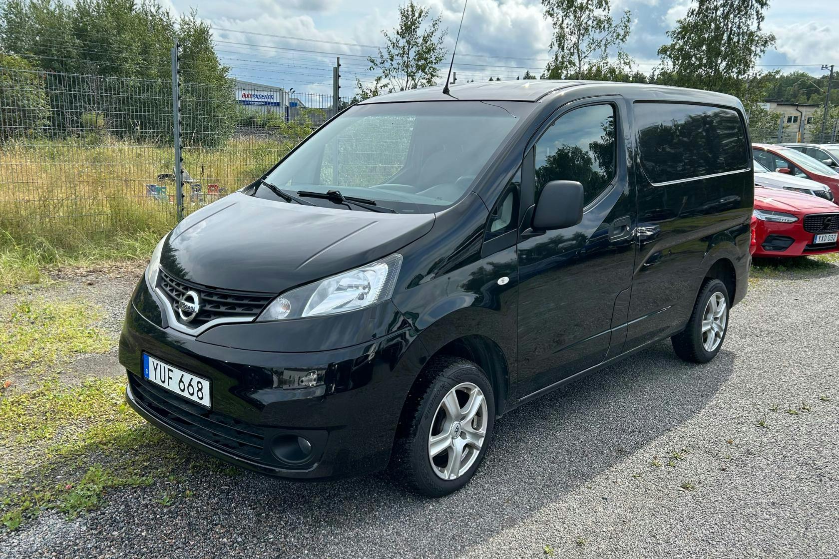Presentationsfoto 1 av 12: Nissan NV200 1.5 dCi Skåp (110hk) - 12 426 mil - Manuell - svart - 2018