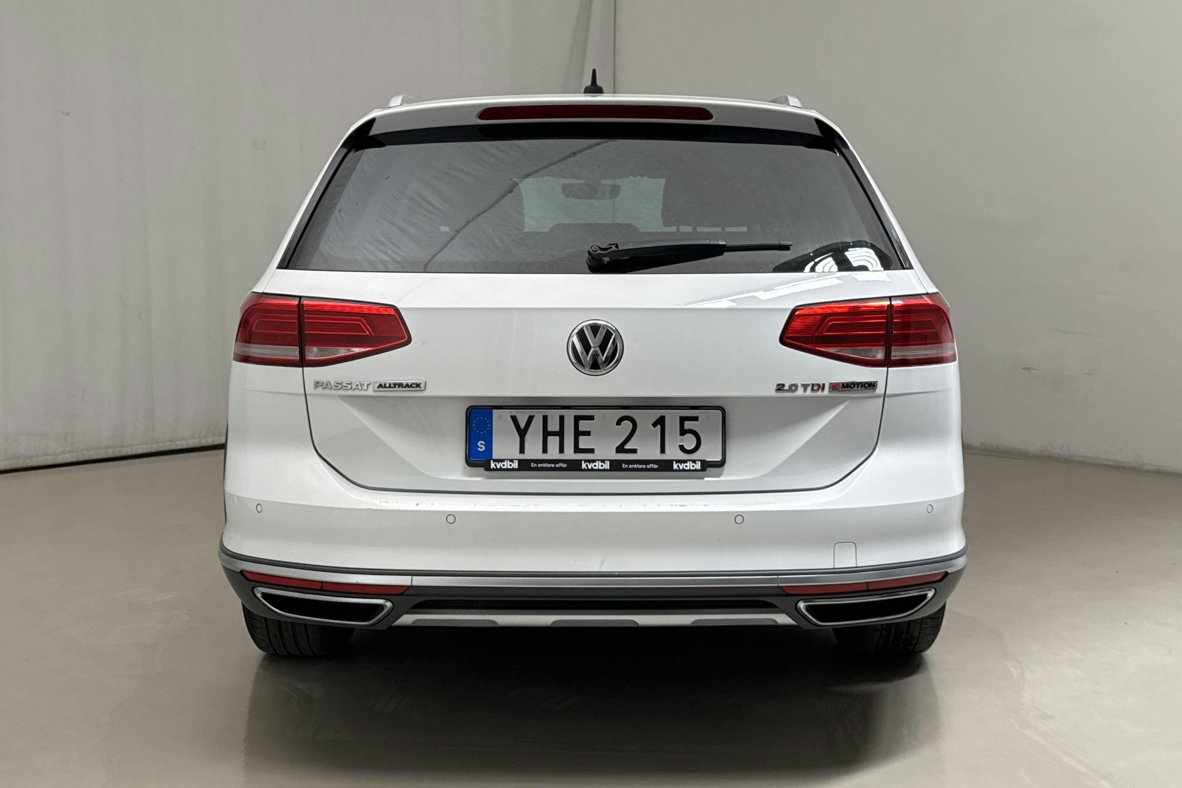 VW Passat Alltrack 2.0 TDI 4MOTION (190hk) - 18 460 mil - Automat - vit - 2017