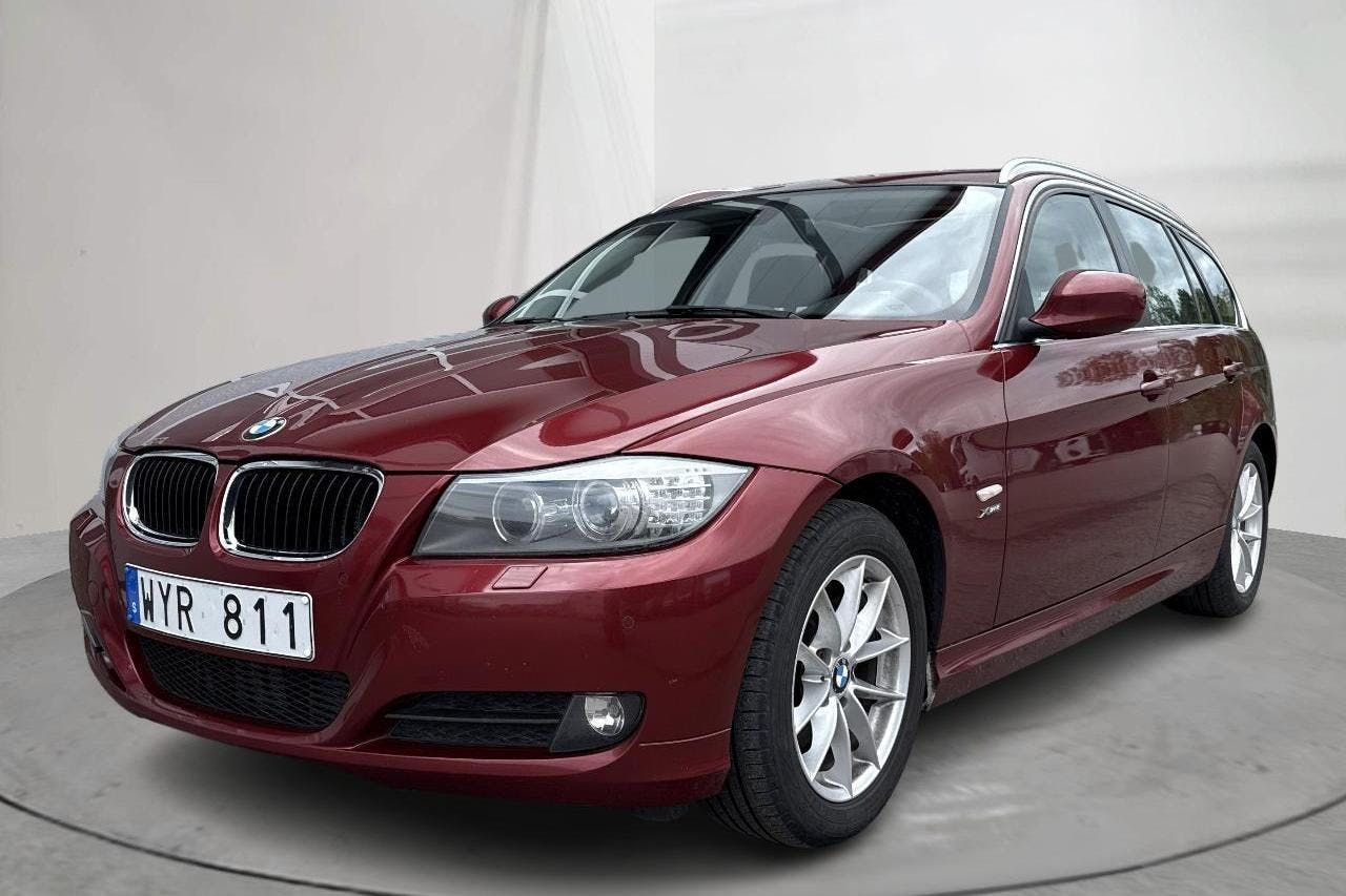 BMW 320d xDrive Touring, E91 (184hk) - 21 394 mil - Automat - röd - 2012