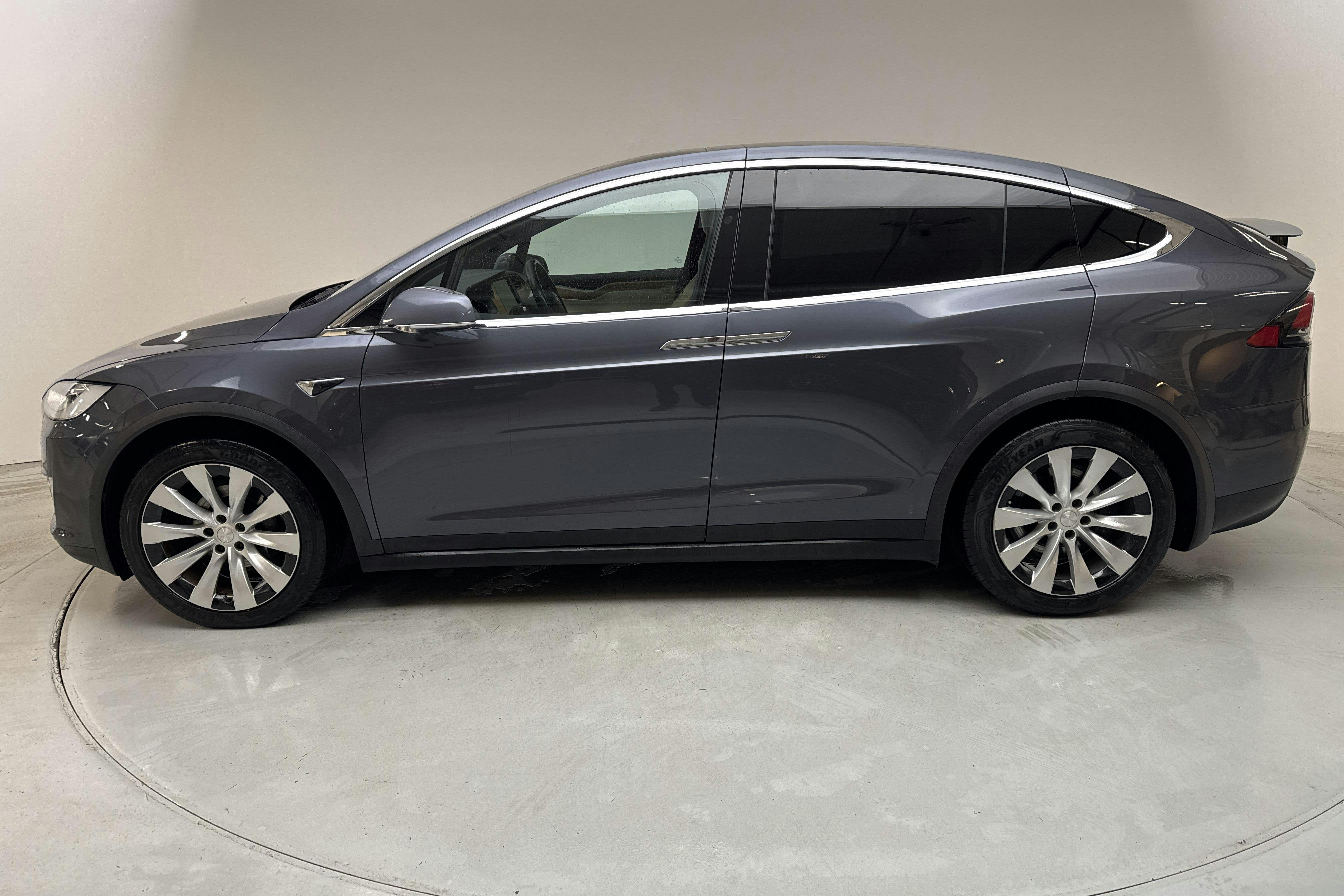 Tesla Model X Dual Motor Long Range AWD - 10 193 mil - Automat - grå - 2020