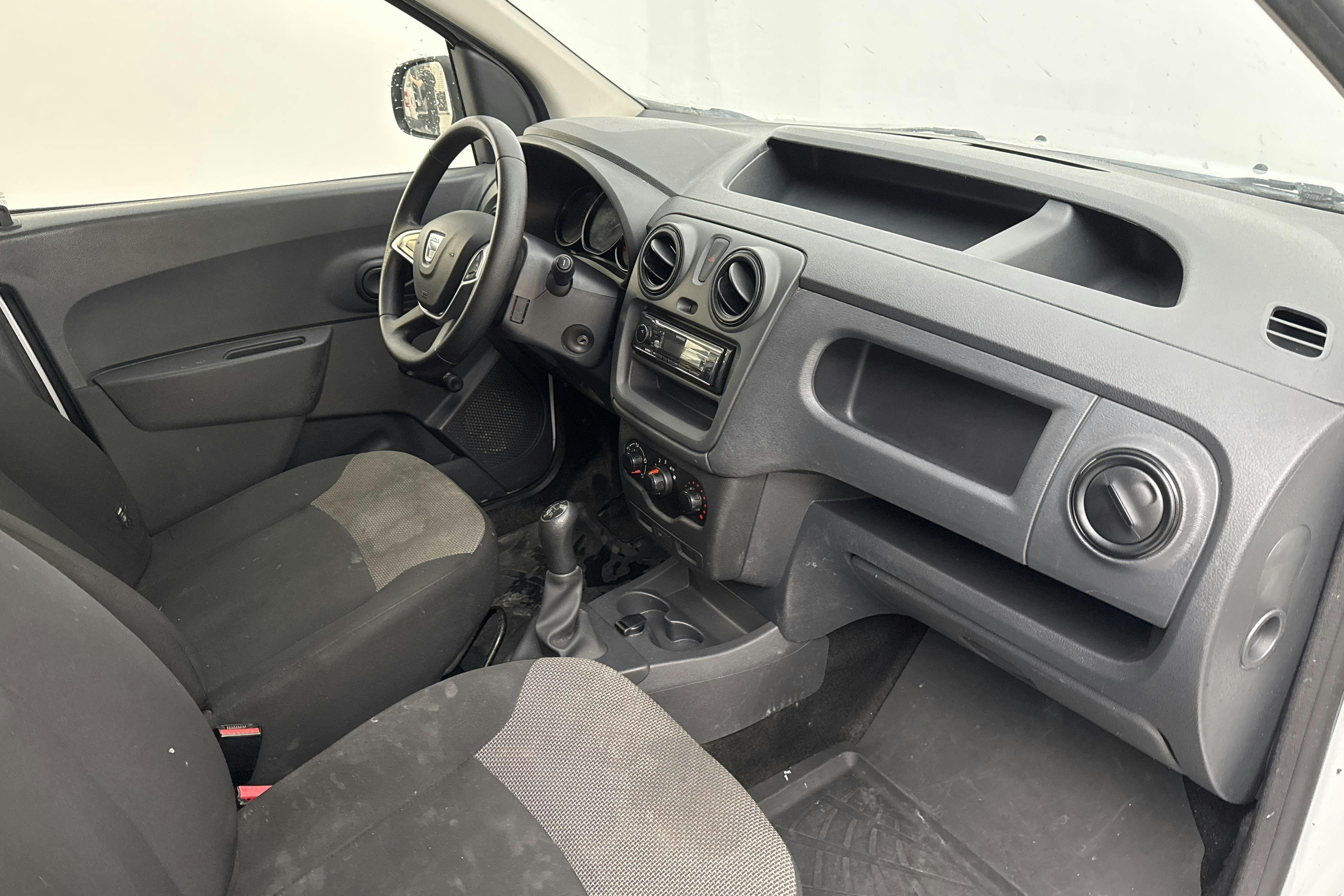 Dacia Dokker Van 1.6 SCe (100hk) - 16 712 mil - Manuell - vit - 2018