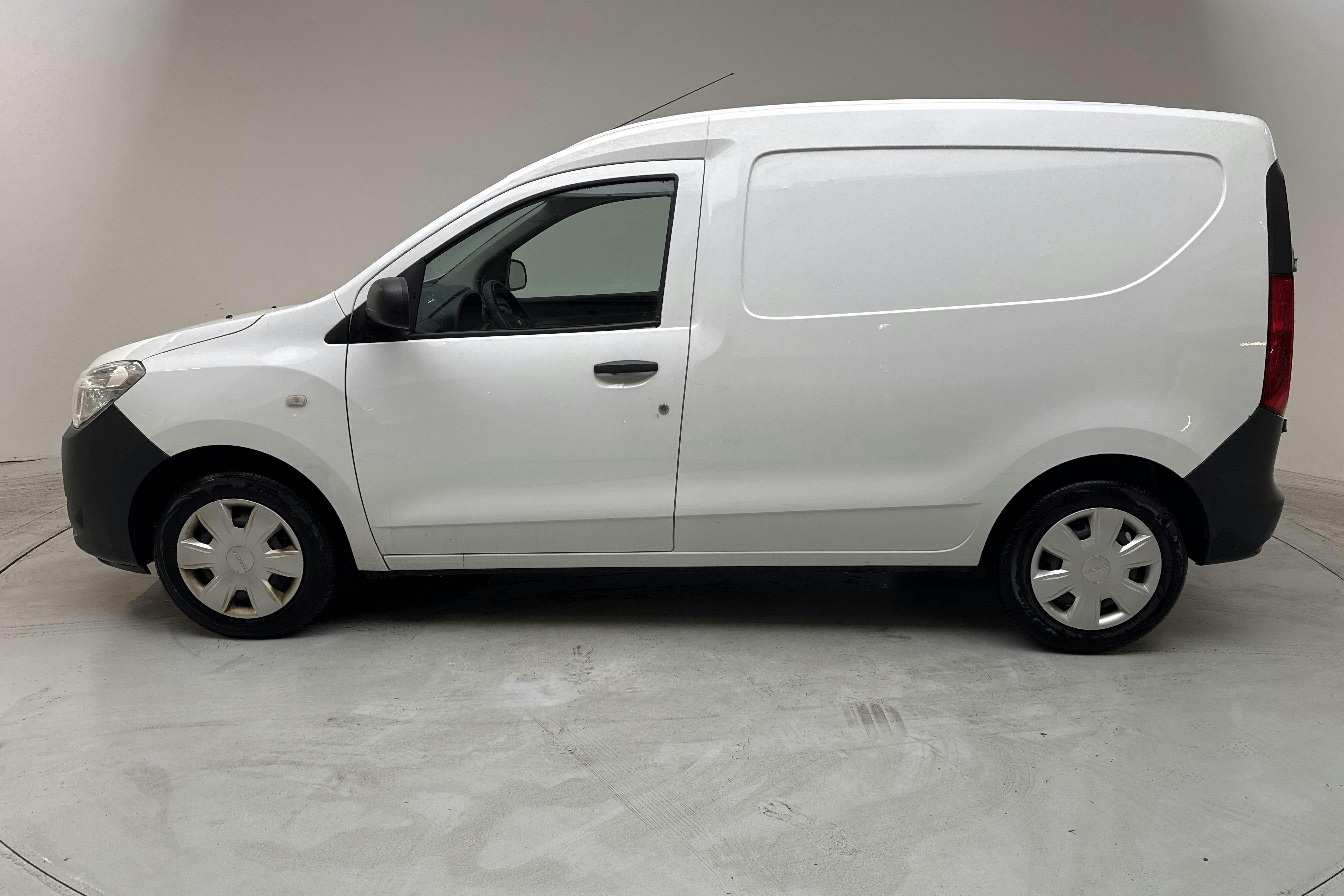 Presentationsfoto 2 av 12: Dacia Dokker Van 1.6 SCe (100hk) - 16 712 mil - Manuell - vit - 2018