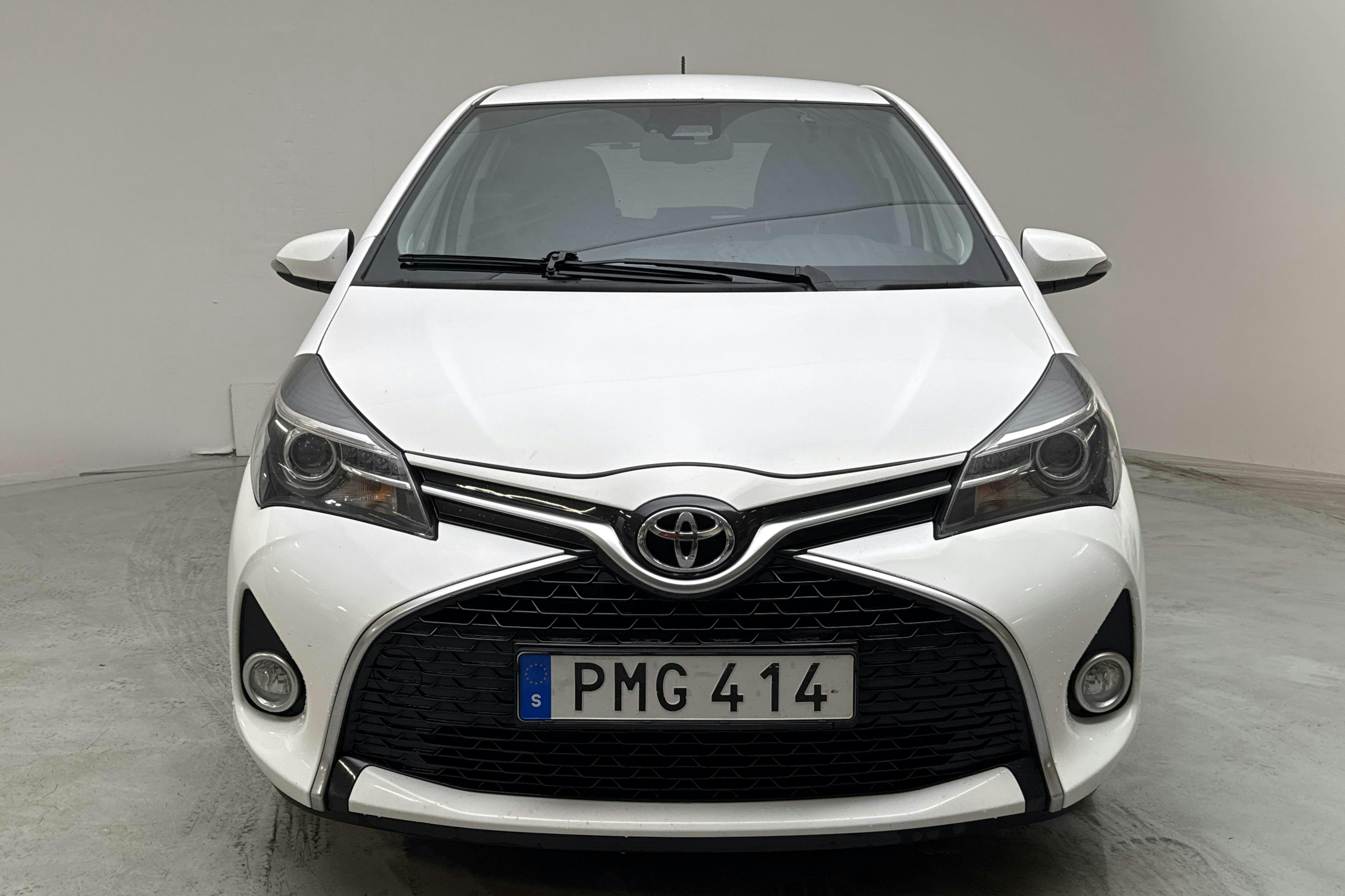Toyota Yaris 1.33 5dr (100hk) - 13 152 mil - Manuell - vit - 2016
