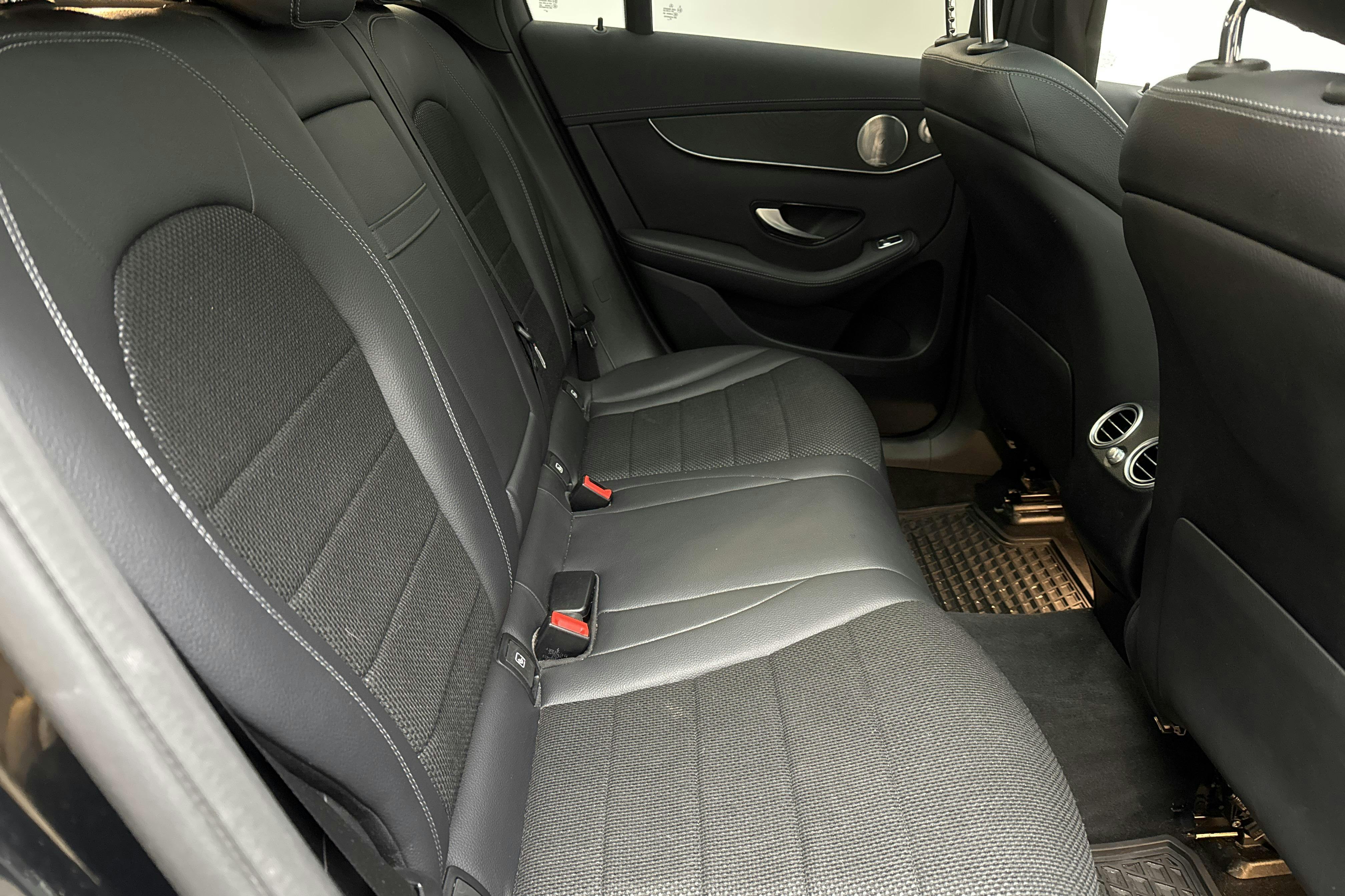 Mercedes GLC 300 de 4MATIC X253 (316hk) - 7 665 mil - Automat - svart - 2021