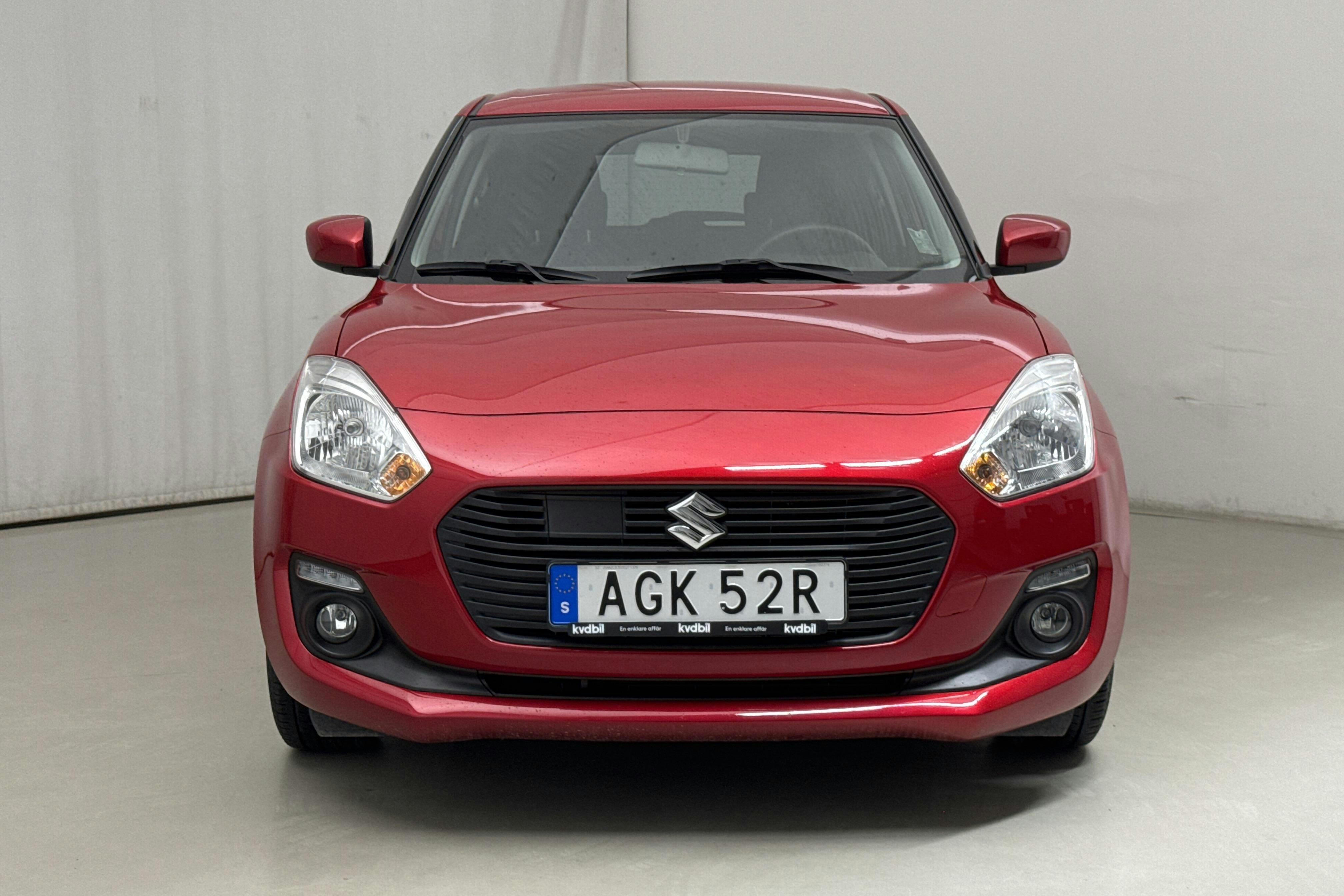 Suzuki Swift 1.2 5dr (90hk) - 3 597 mil - Manuell - röd - 2019