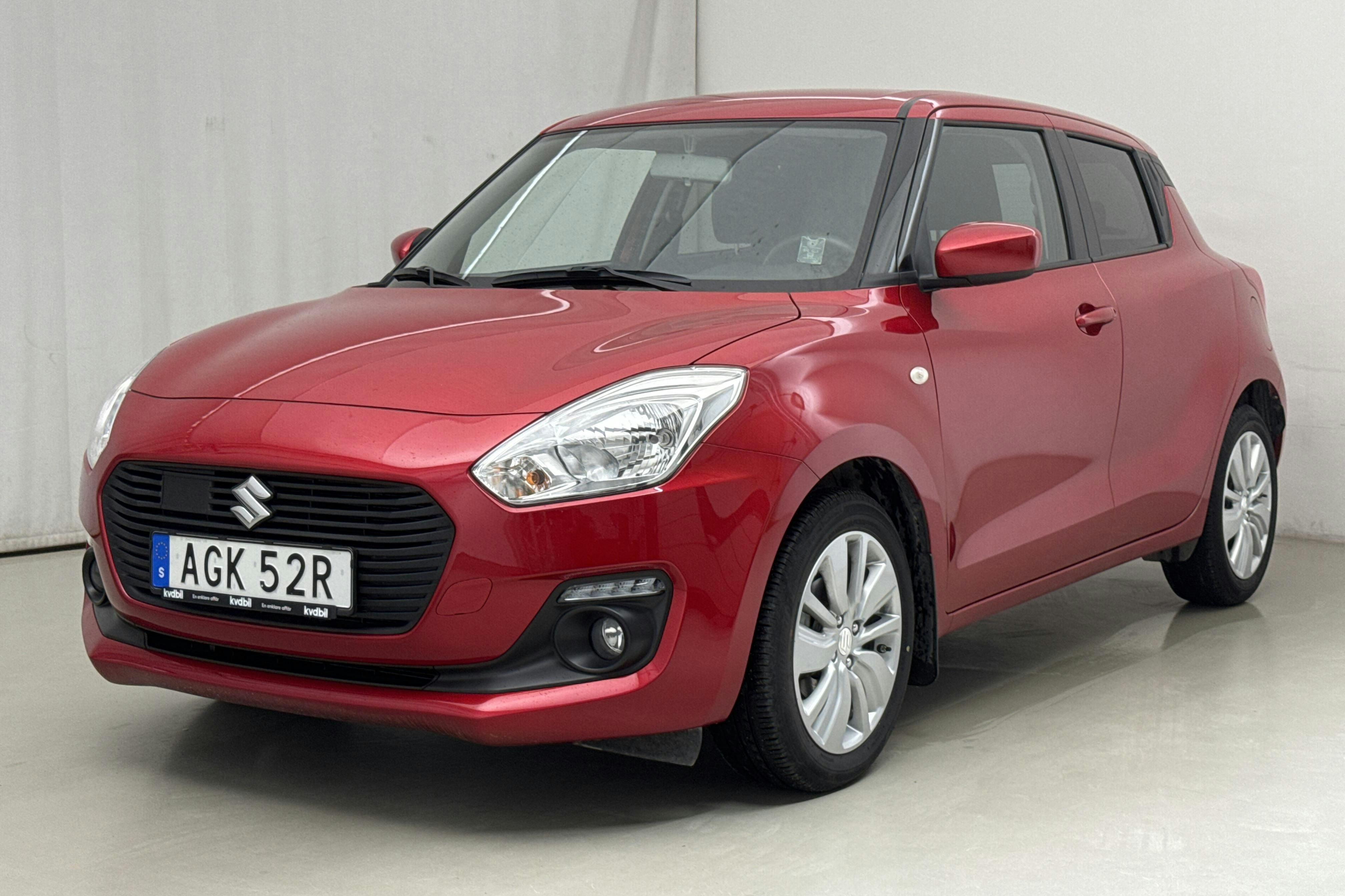 Suzuki Swift 1.2 5dr (90hk) - 35 970 km - Manualna - czerwony - 2019