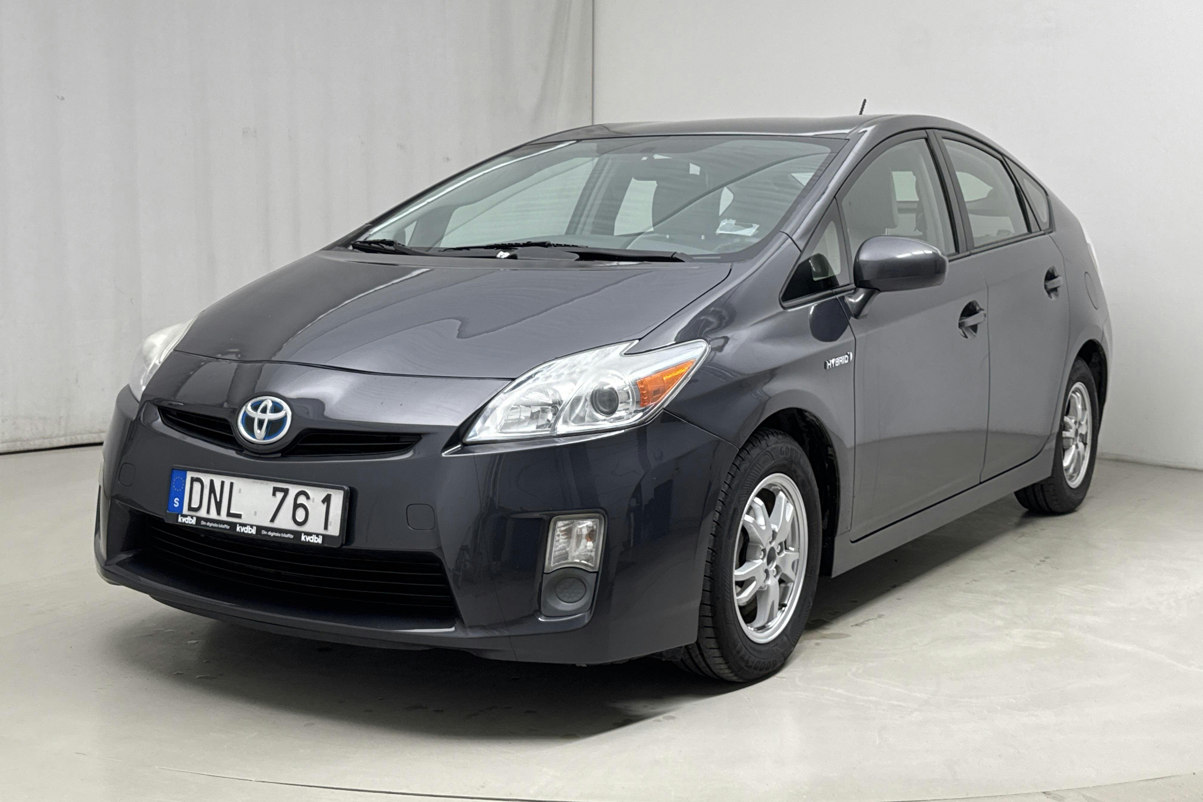Toyota Prius 1.8 Hybrid (99hk) - 145 376 mil - Automat - Dark Grey - 2011