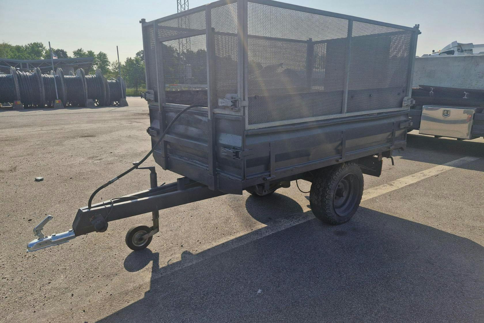 Tippsläp okänt fabrikat/modell. - 0 km