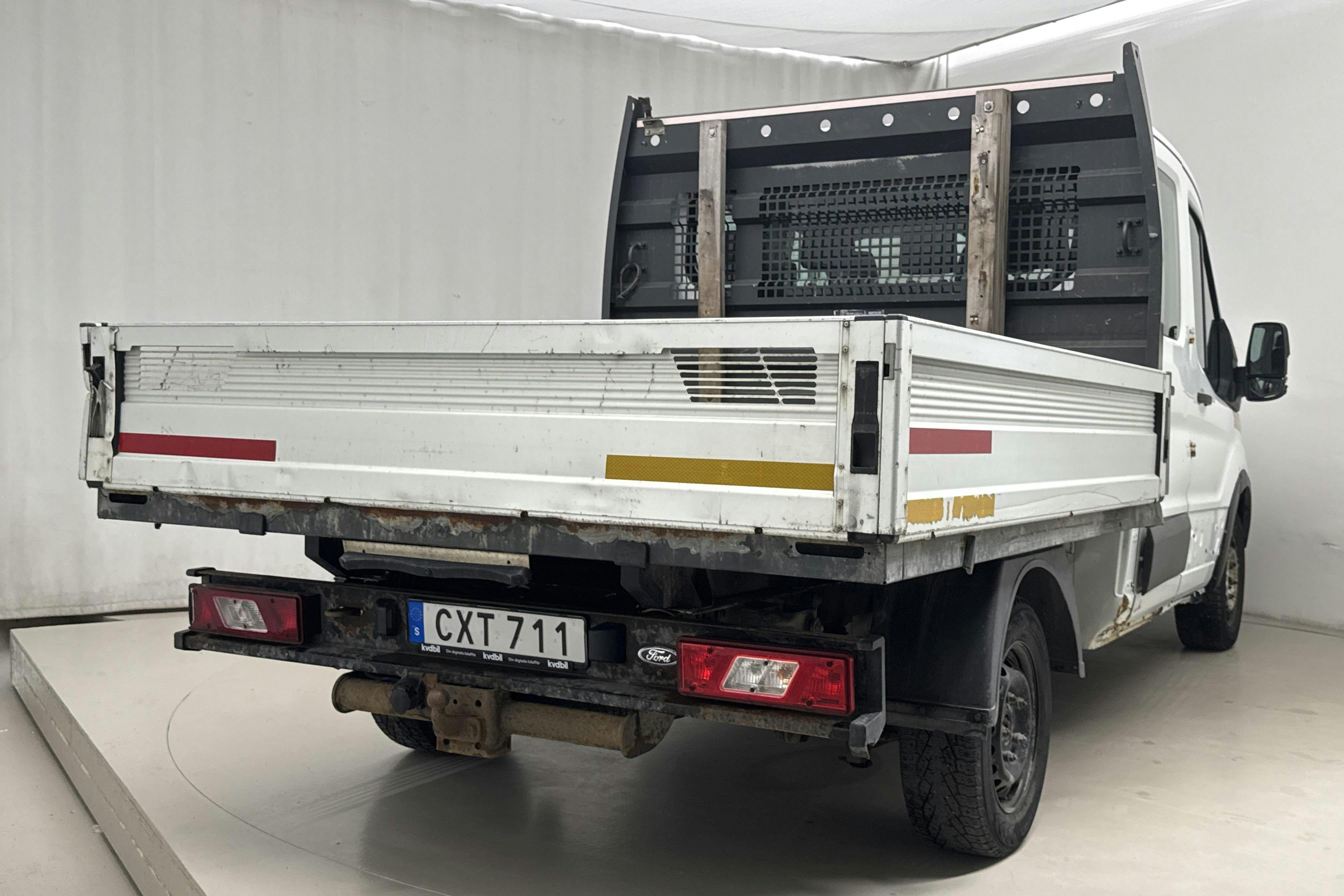 Ford Transit Chassi 310 2.2 TDCi 2WD (125hk) - 257 800 km - Käsitsi - valge - 2015