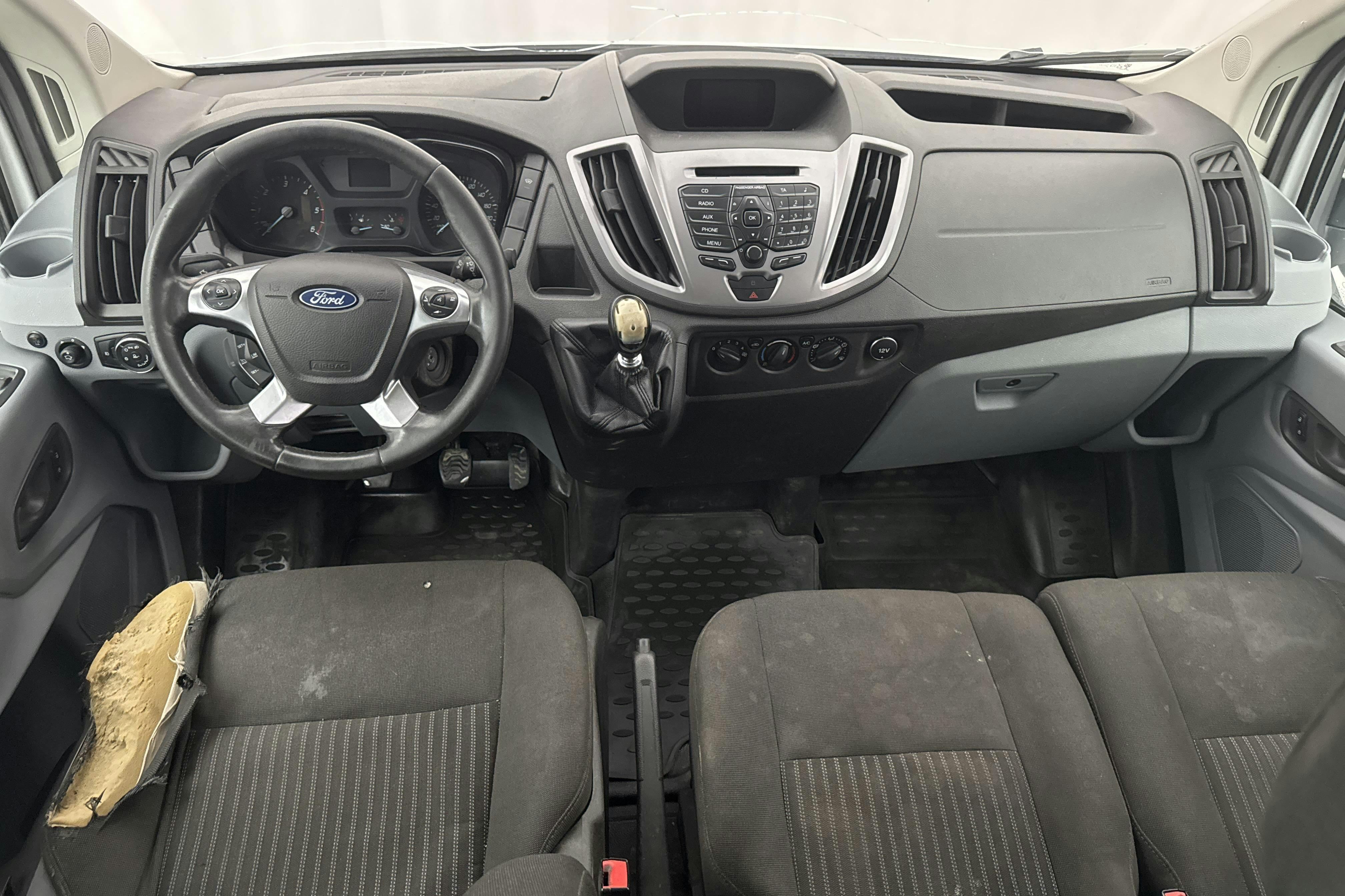 Ford Transit Chassi 310 2.2 TDCi 2WD (125hk) - 257 800 km - Käsitsi - valge - 2015