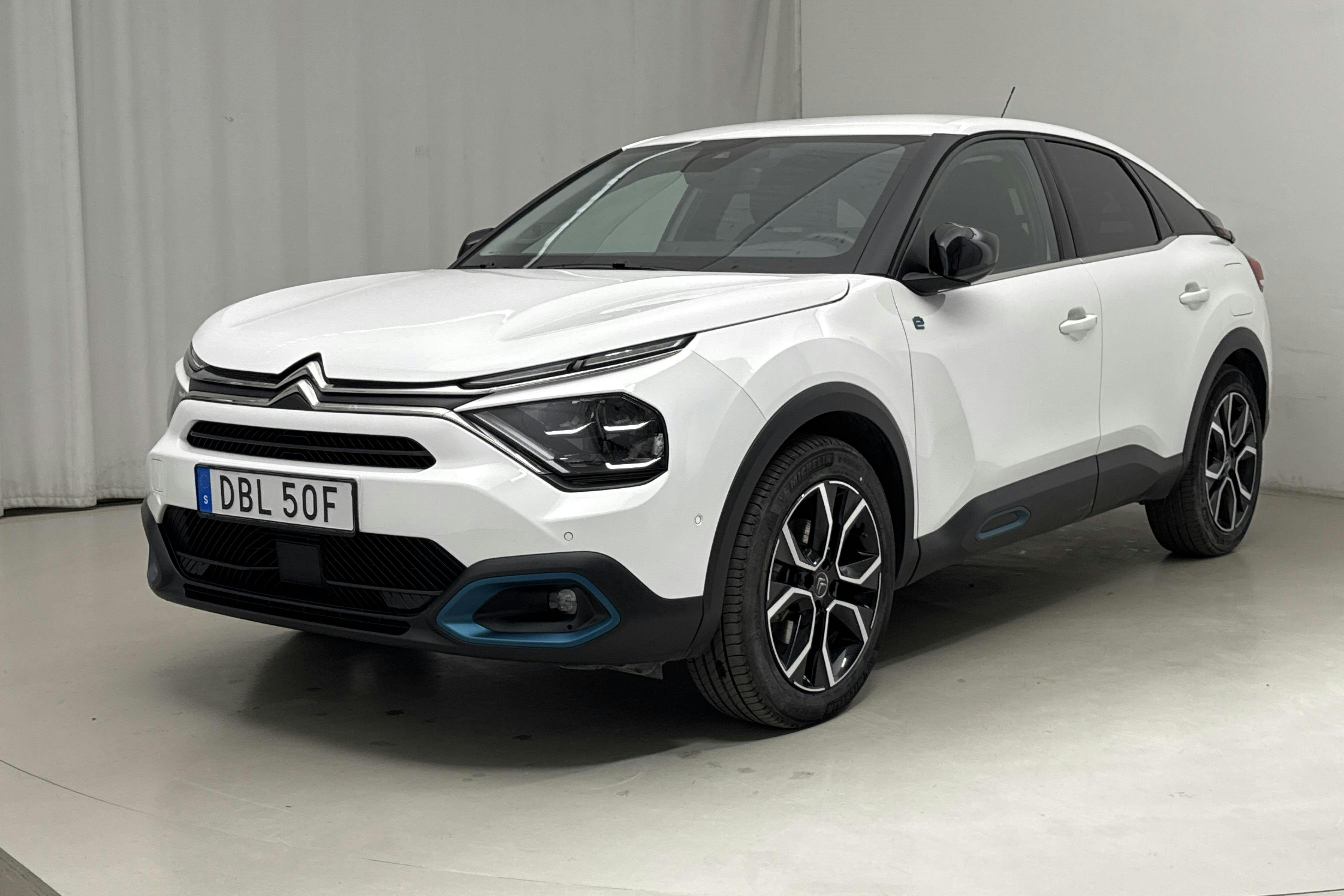 Citroën e-C4 50 kWh (136hk) - 2 855 mil - Automat - vit - 2022