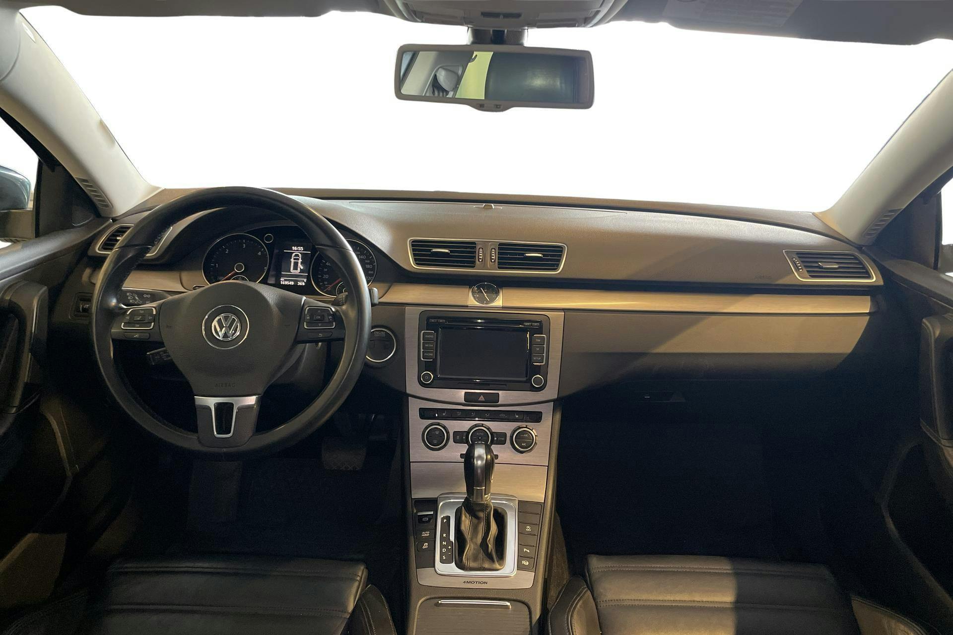 VW Passat 2.0 TDI BlueMotion Technology Variant 4Motion (170hk) - 16 955 mil - Automat - Light Grey - 2013