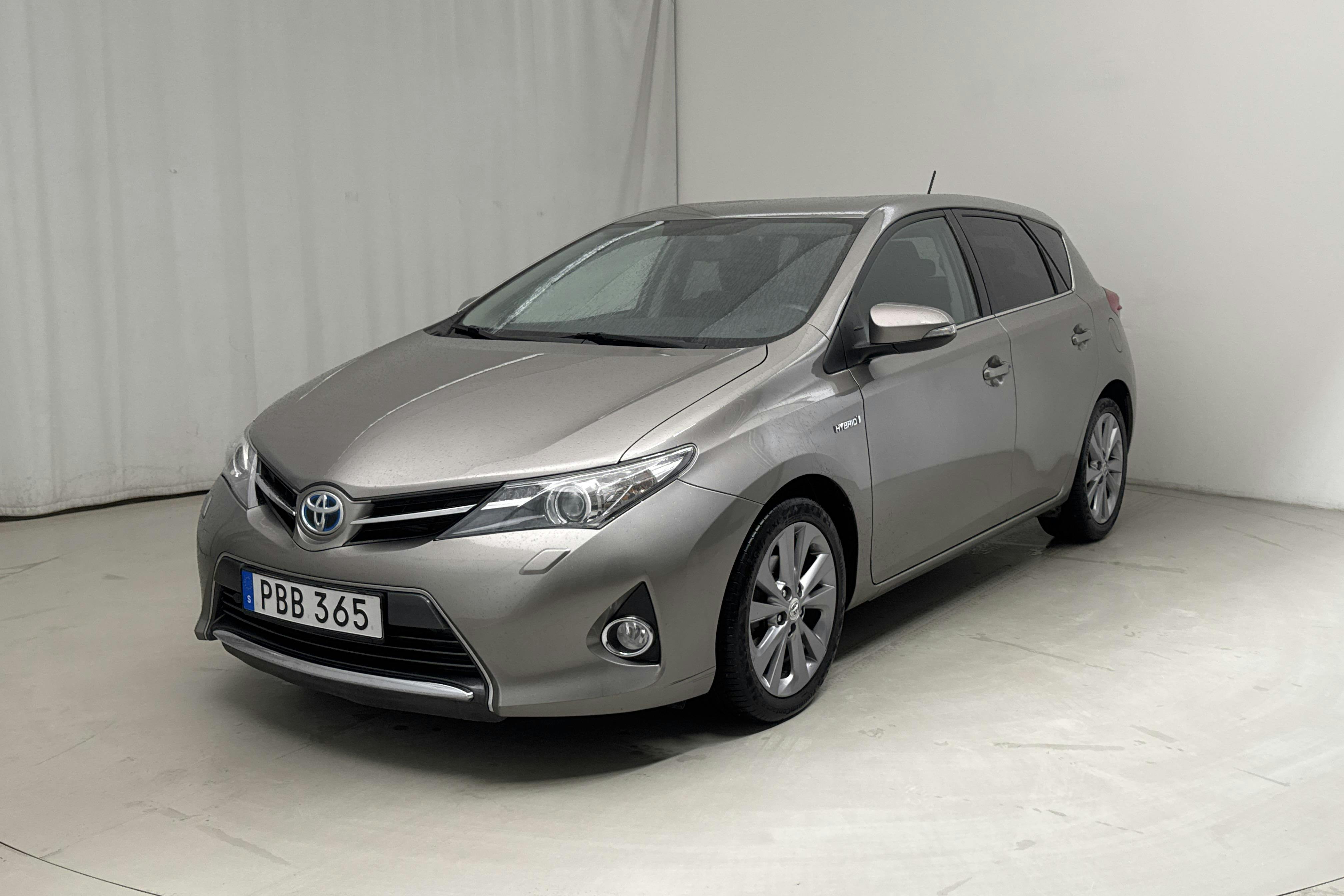 Toyota Auris 1.8 HSD 5dr (99hk) - 10 745 mil - Automat - brun - 2014