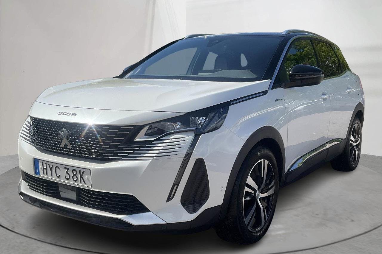 Peugeot 3008 1.6 Plug-in Hybrid 4 (300hk) - 7 511 mil - Automat - vit - 2021