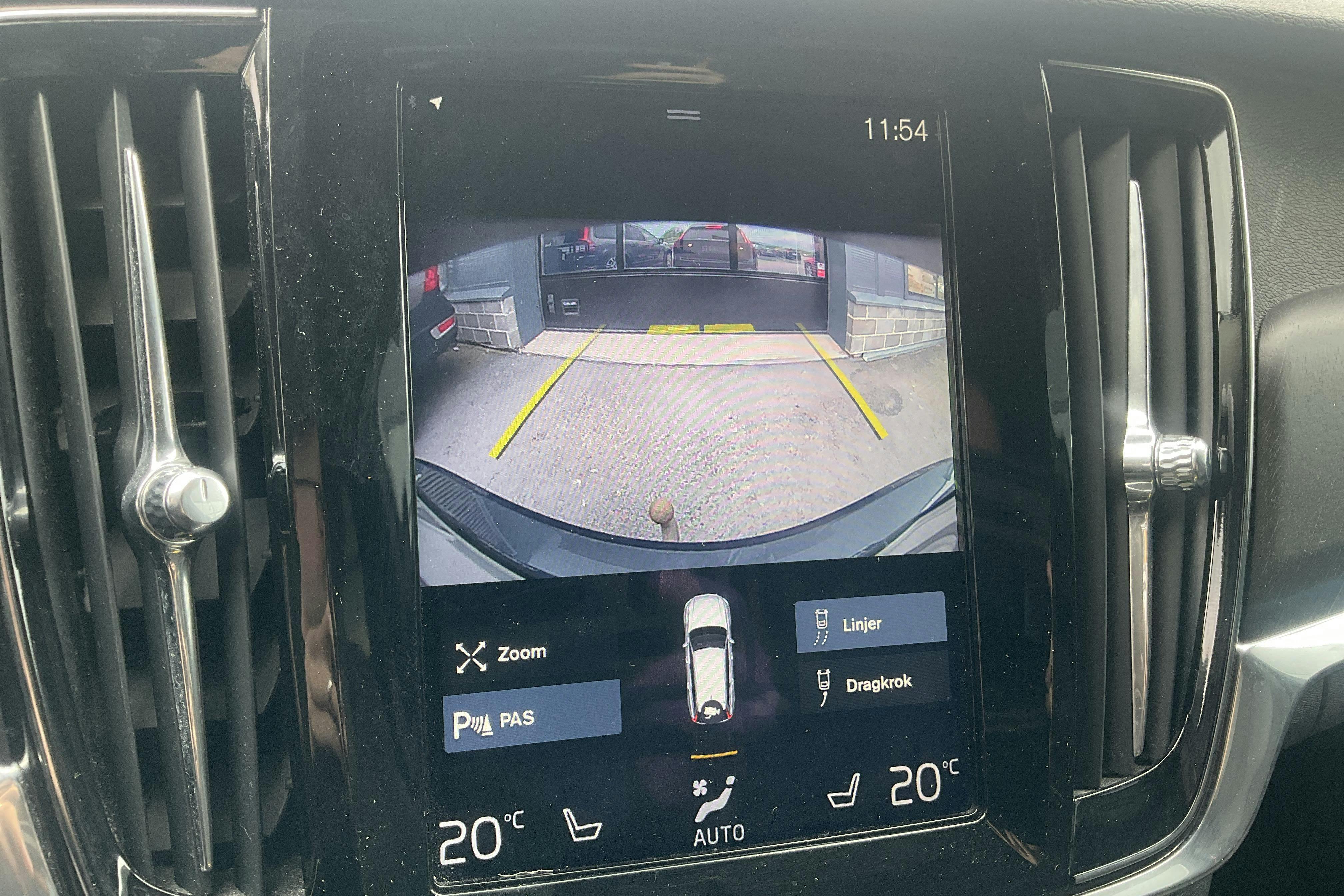 Volvo V90 D4 Cross Country AWD (190hk) - 18 014 mil - Automat - grå - 2018