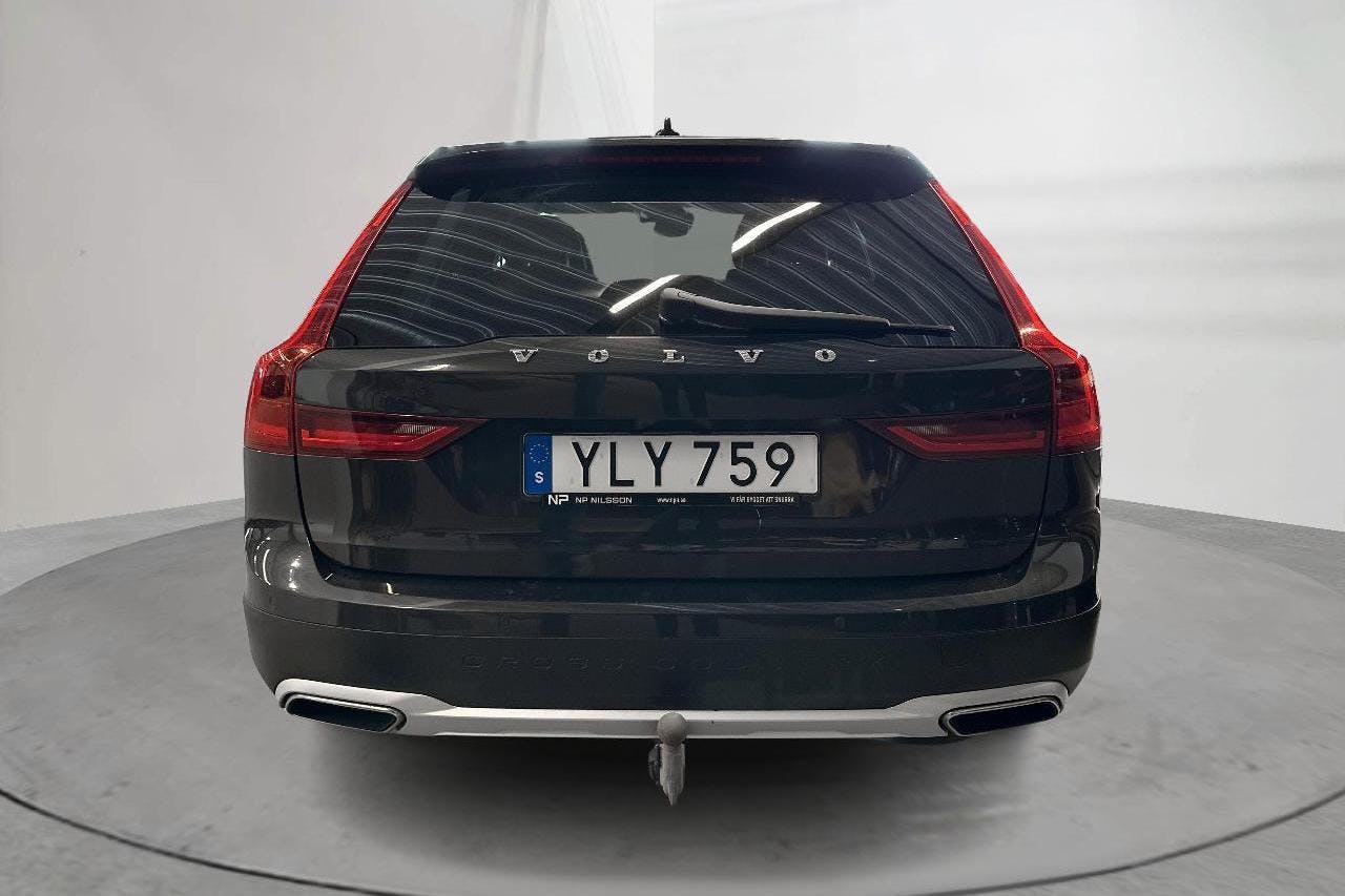 Volvo V90 D4 Cross Country AWD (190hk) - 18 014 mil - Automat - grå - 2018