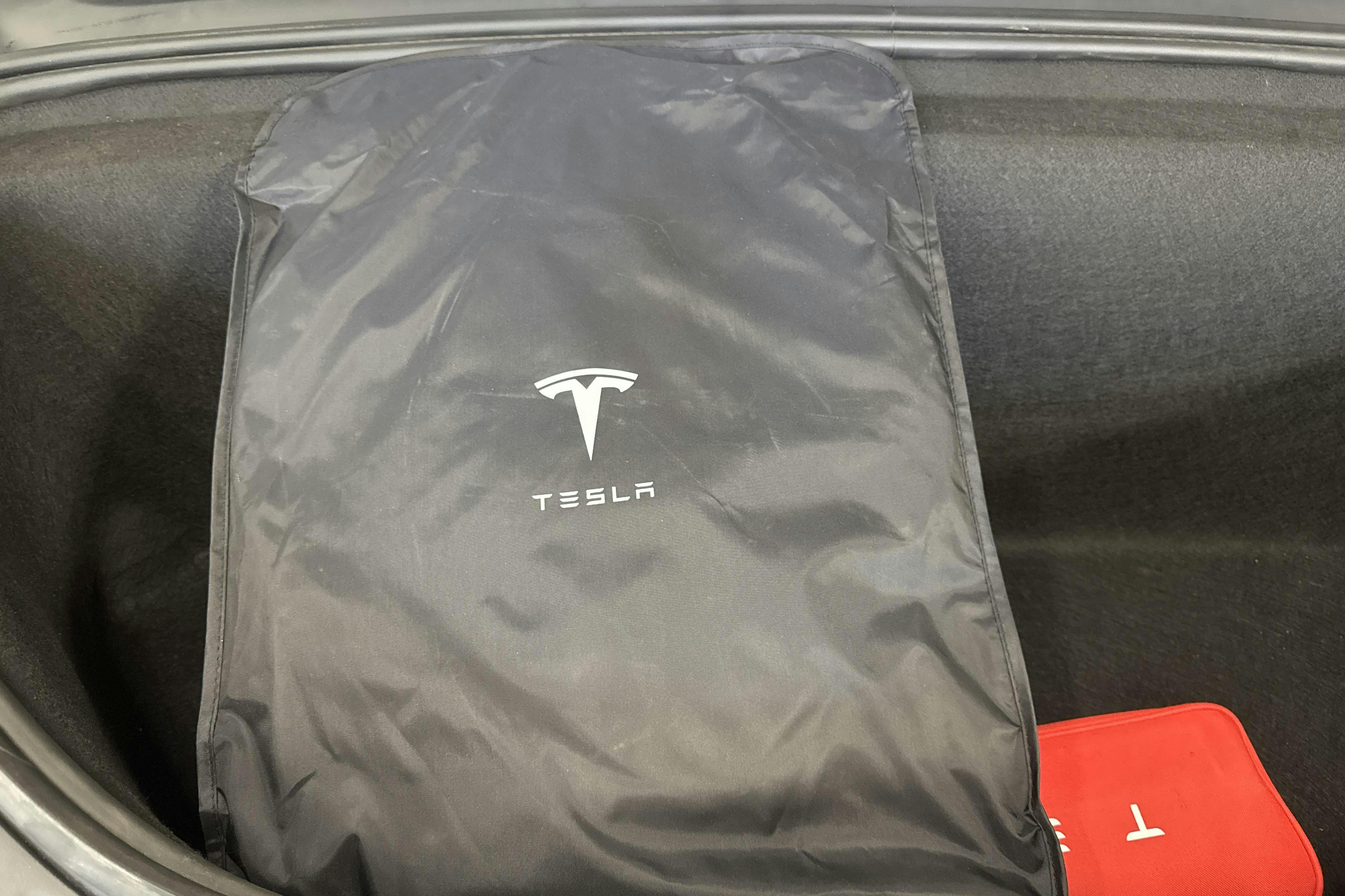 Tesla Model X Dual Motor Performance AWD - 9 837 mil - Automat - grå - 2020