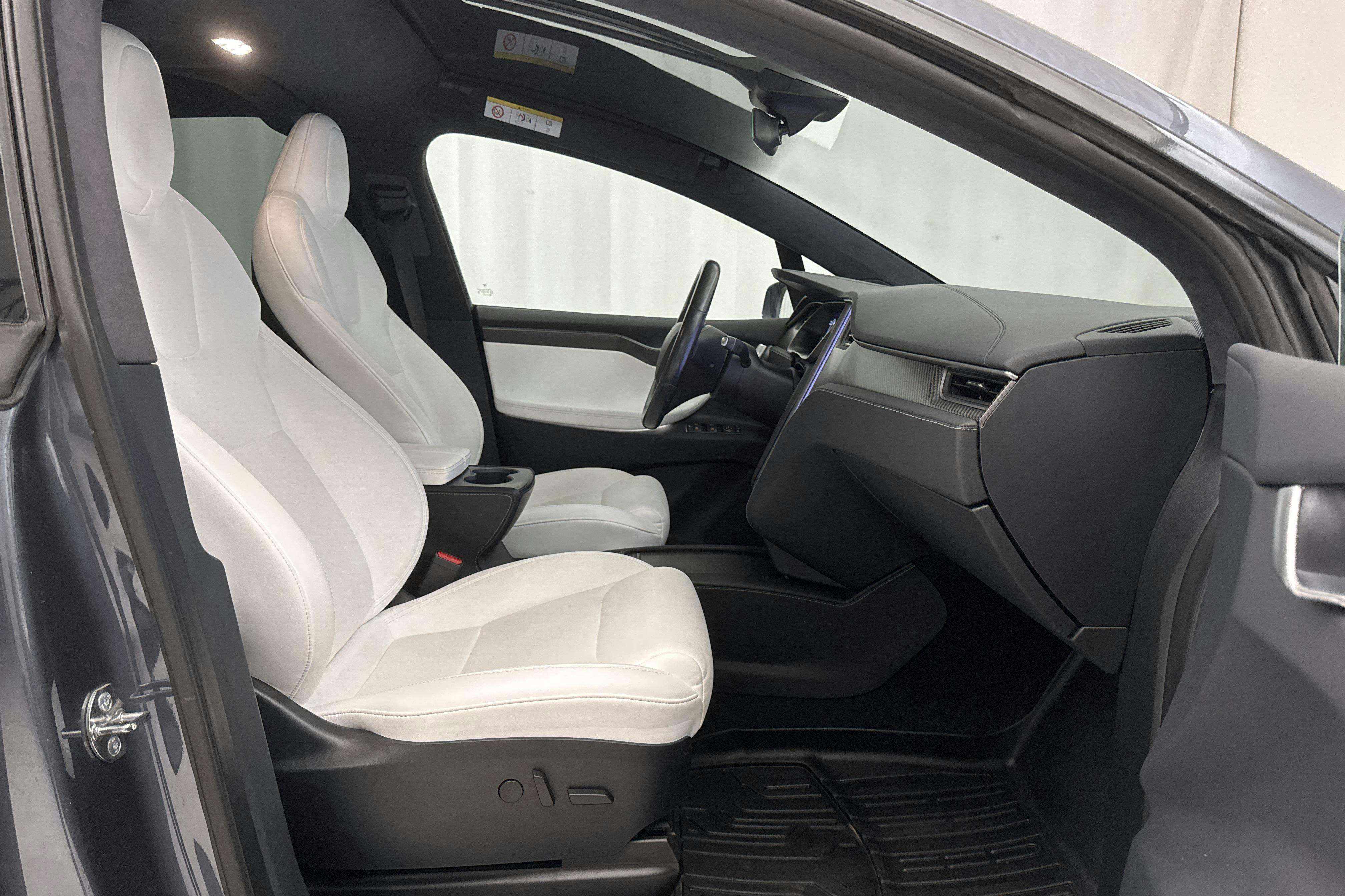 Tesla Model X Dual Motor Performance AWD - 9 837 mil - Automat - grå - 2020