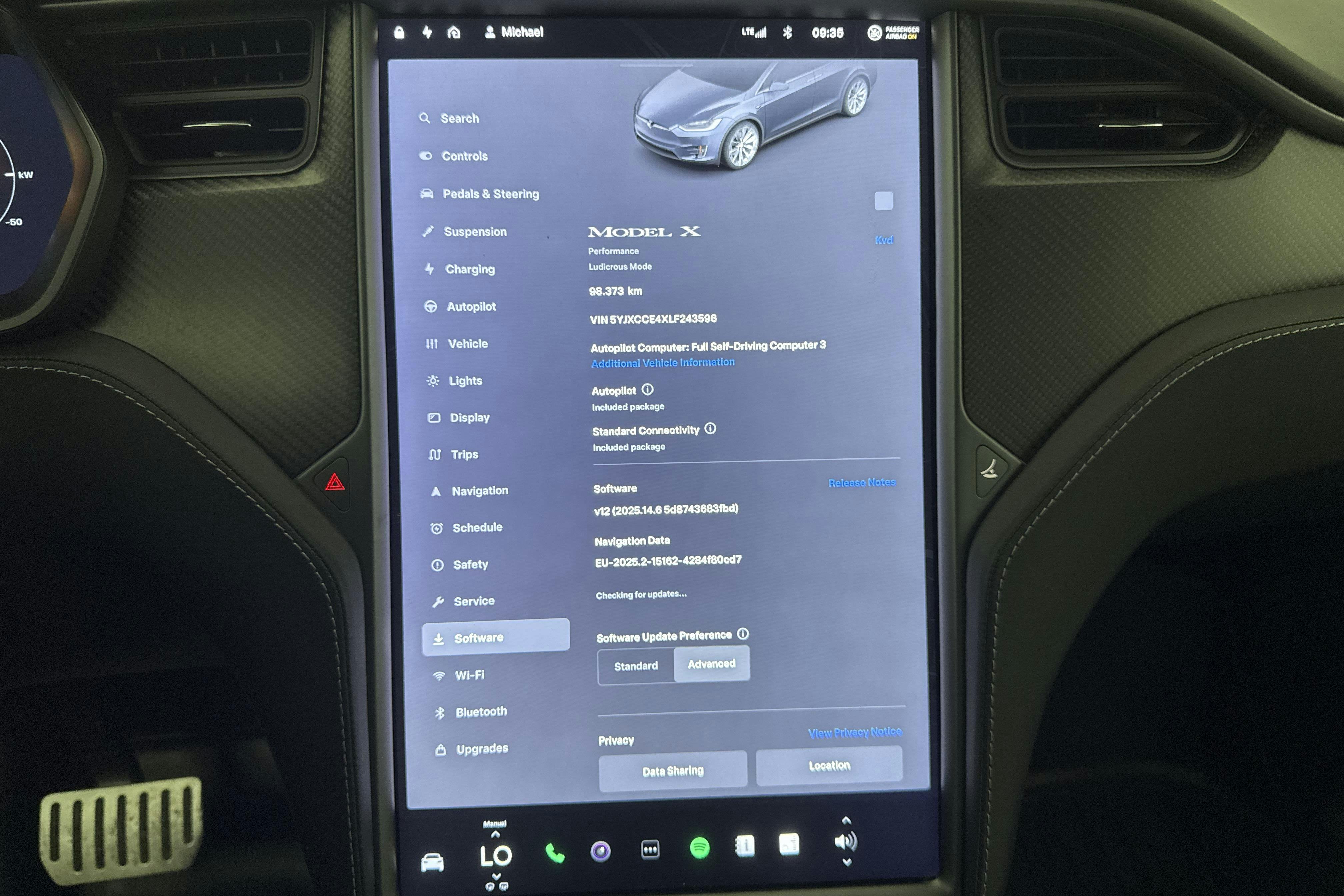 Tesla Model X Dual Motor Performance AWD - 9 837 mil - Automat - grå - 2020