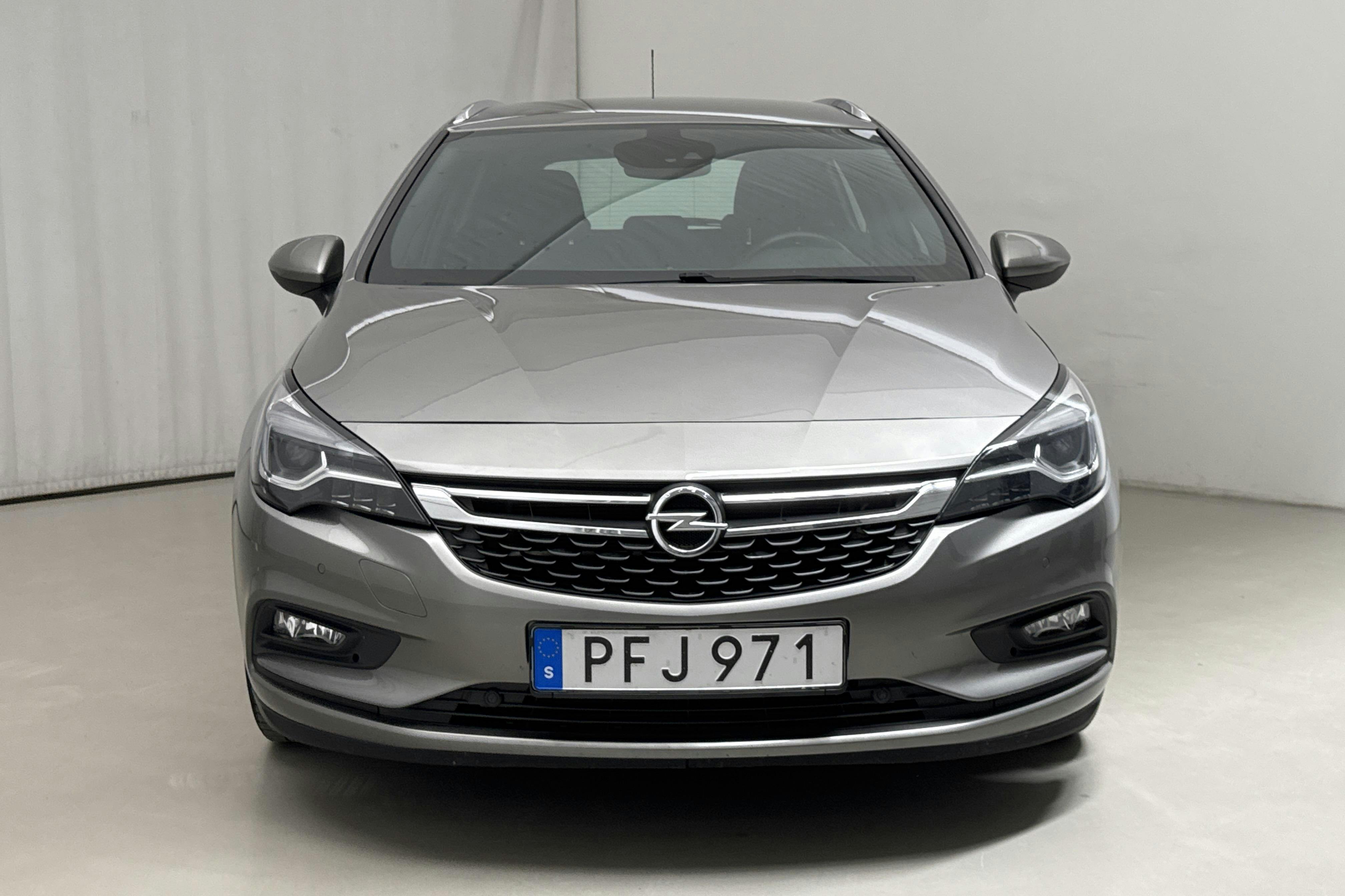 Opel Astra 1.4 Turbo ECOTEC SportsTourer (150hk) - 14 279 mil - Automat - grå - 2017