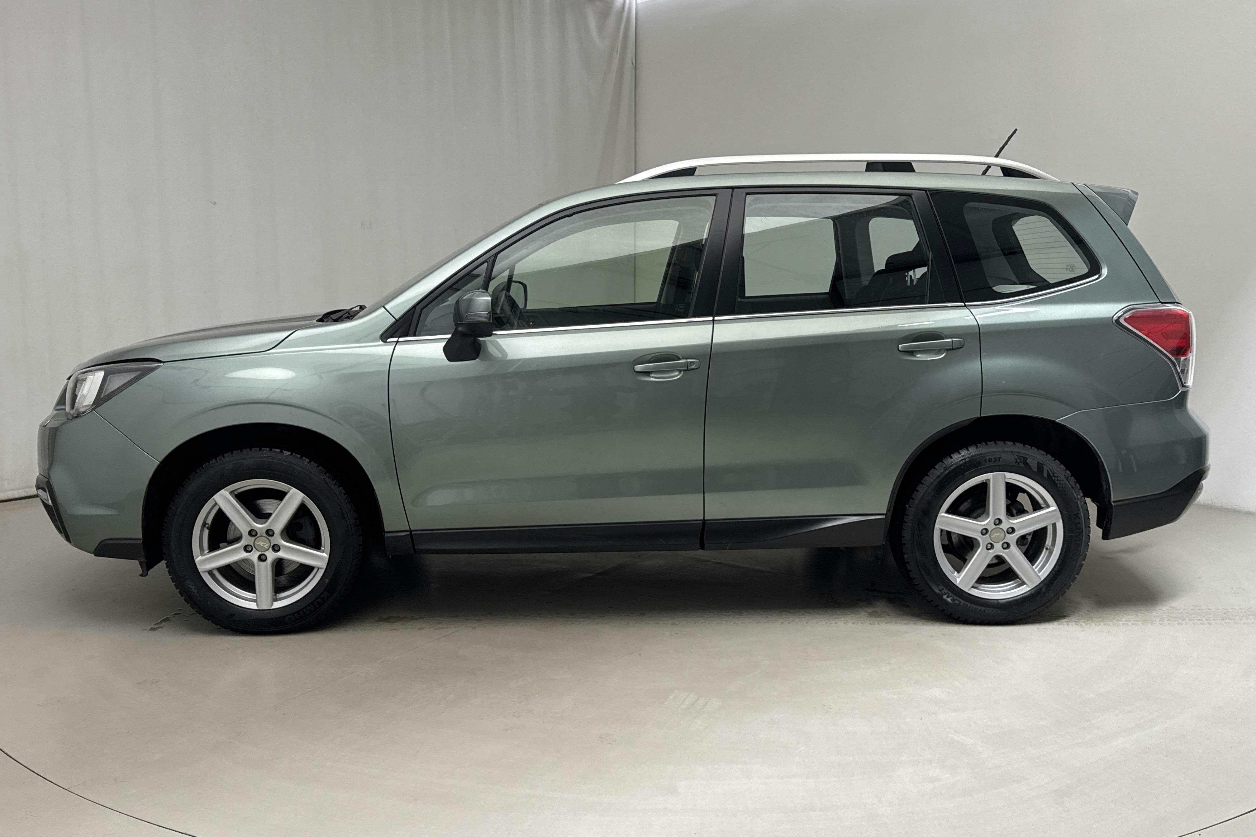 Subaru Forester 2.0 (150hk) - 2 944 mil - Automat - Light Green - 2016