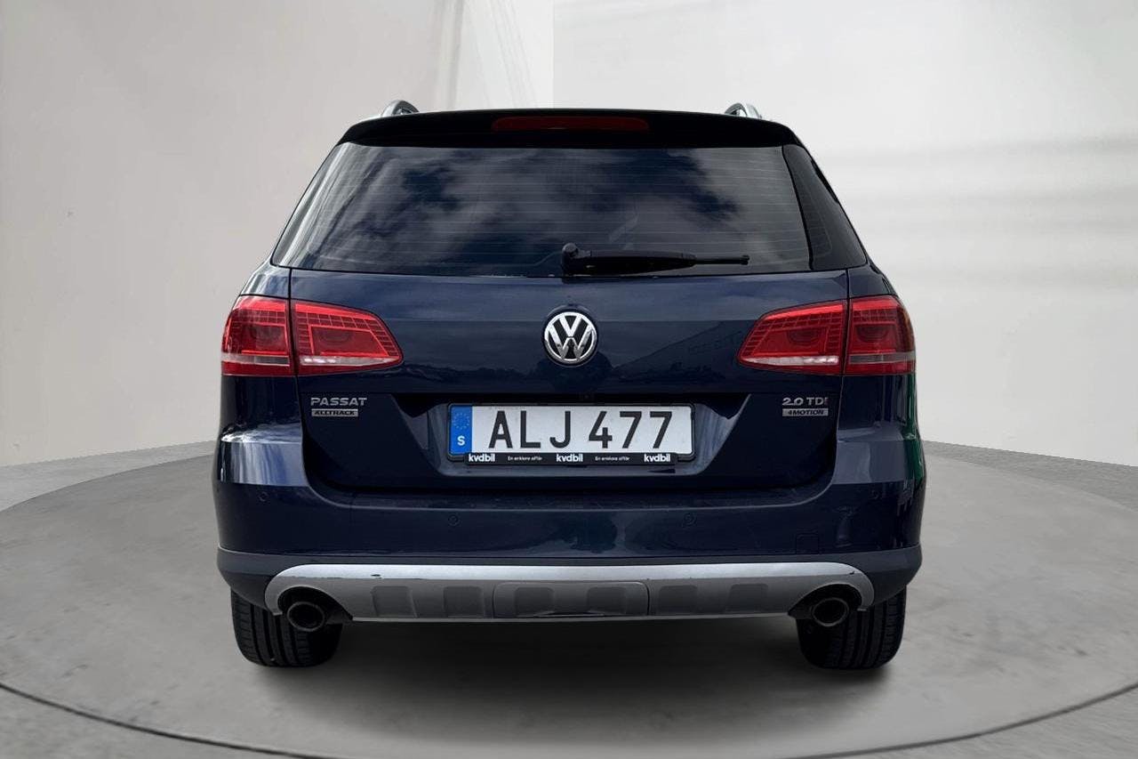 VW Passat Alltrack 2.0 TDI BlueMotion Technology 4Motion (177hk) - 13 817 mil - Automat - Dark Blue - 2014