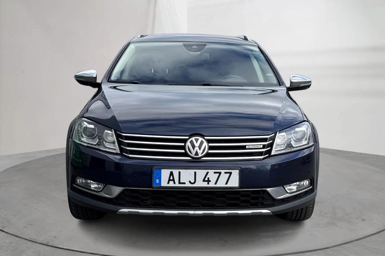 VW Passat Alltrack 2.0 TDI BlueMotion Technology 4Motion (177hk) - 13 817 mil - Automat - Dark Blue - 2014