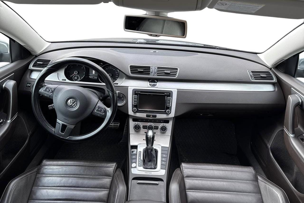 VW Passat Alltrack 2.0 TDI BlueMotion Technology 4Motion (177hk) - 13 817 mil - Automat - Dark Blue - 2014