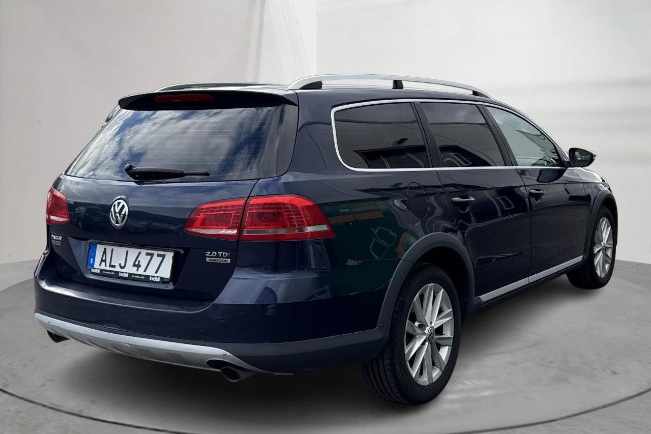 VW Passat Alltrack 2.0 TDI BlueMotion Technology 4Motion (177hk) - 13 817 mil - Automat - Dark Blue - 2014