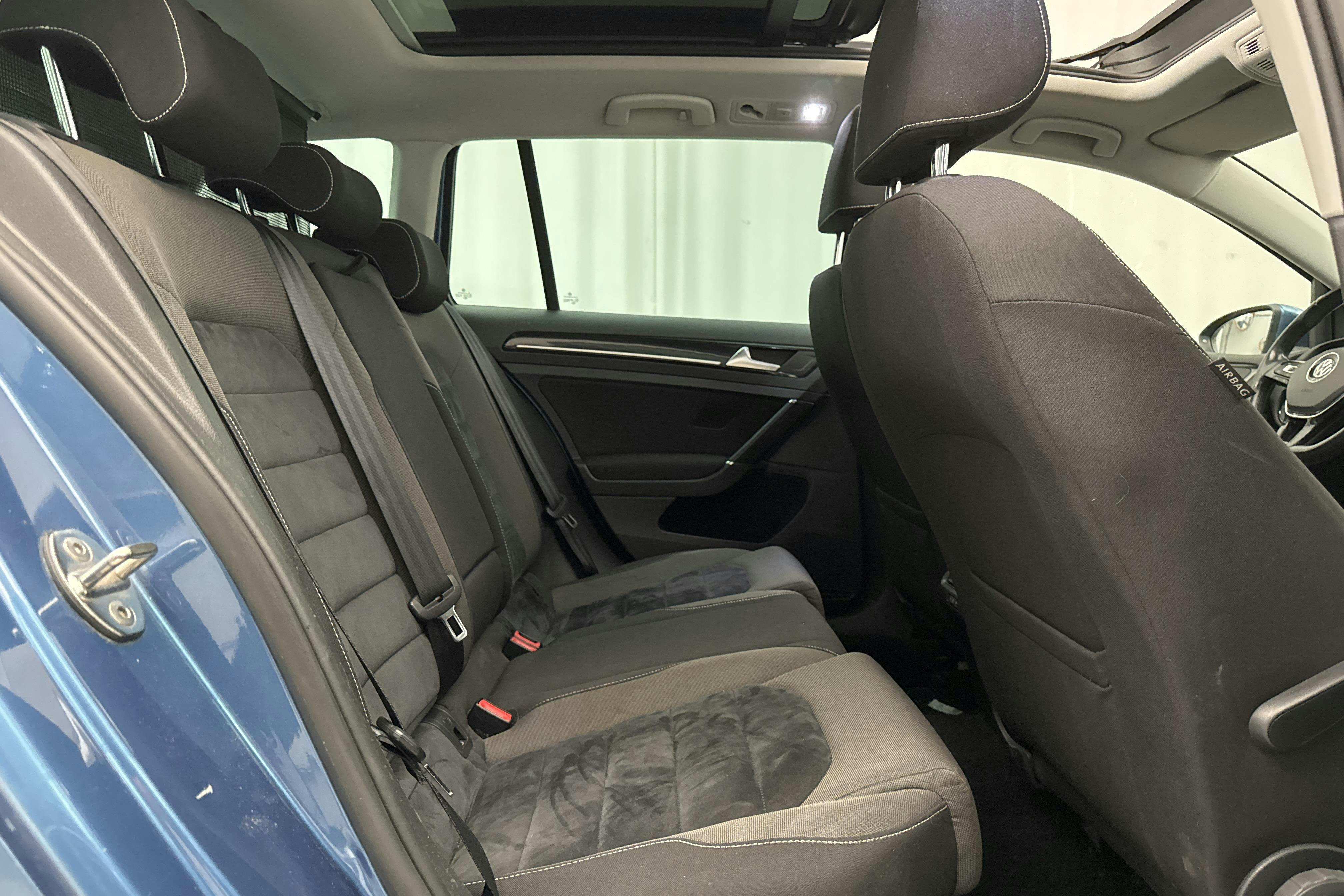 VW Golf VII 1.4 TSI Sportscombi (140hk) - 18 945 mil - Automat - blå - 2015