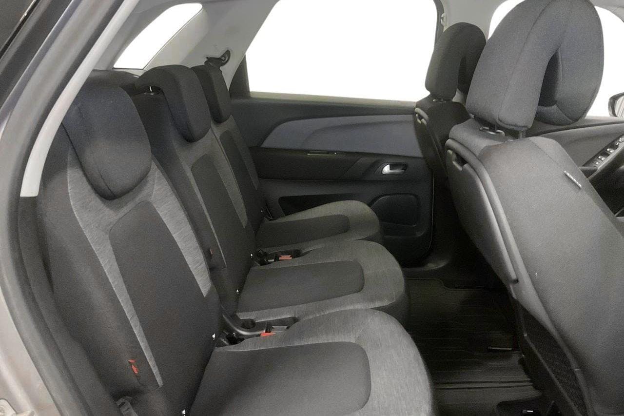 Citroën C4 Spacetourer Puretech (130hk) - 3 717 mil - Manuell - silver - 2018