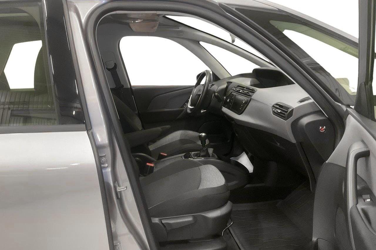 Citroën C4 Spacetourer Puretech (130hk) - 3 717 mil - Manuell - silver - 2018