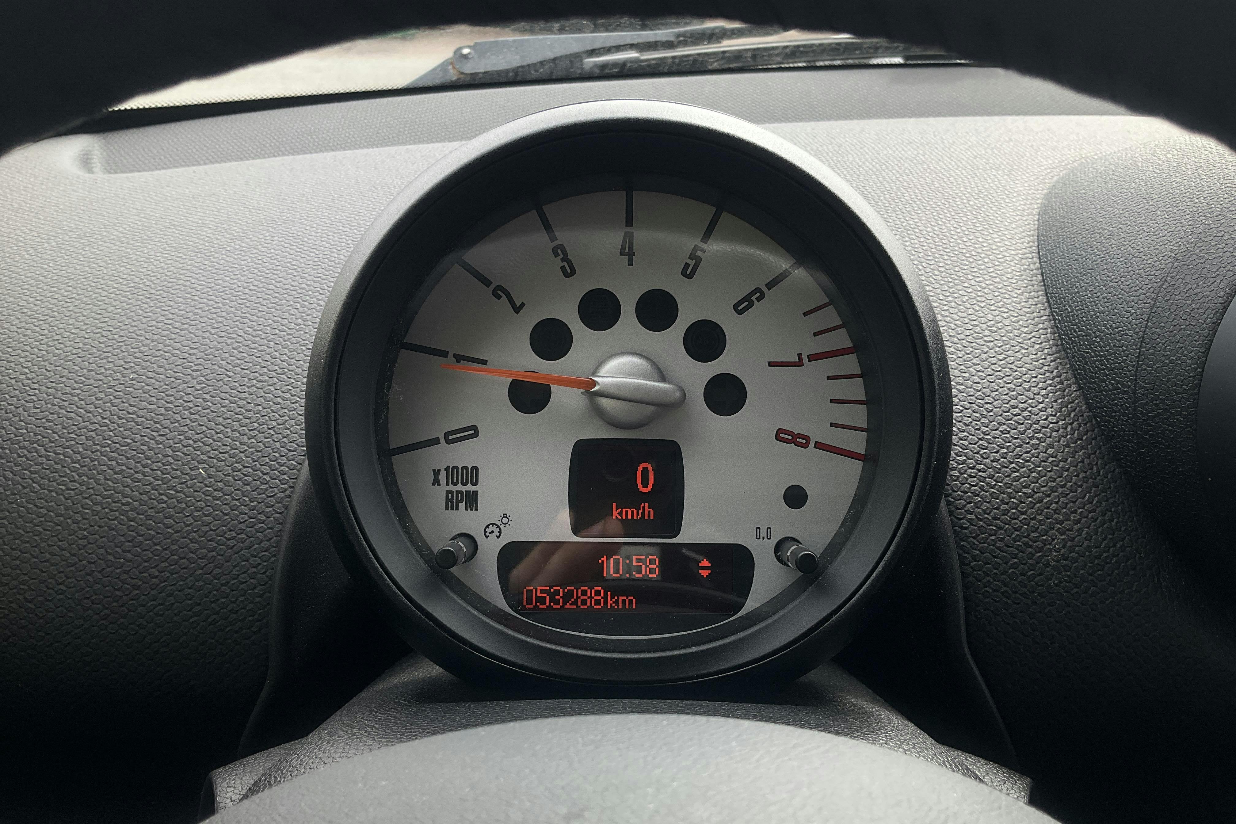 MINI One Countryman (98hk) - 5 328 mil - Manuell - vit - 2014