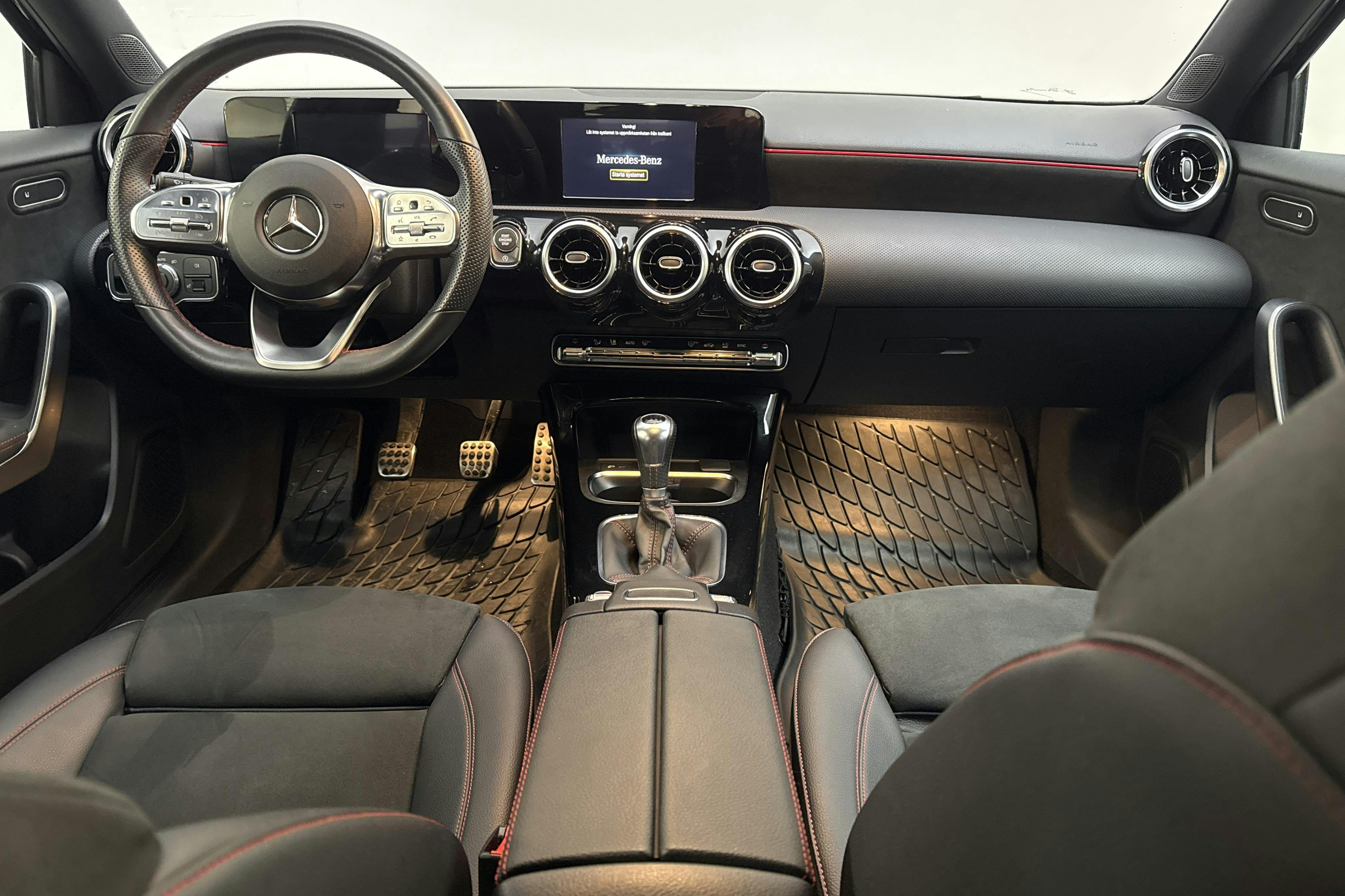 Mercedes A 180 5dr W177 (136hk) - 5 852 mil - Manuell - svart - 2020
